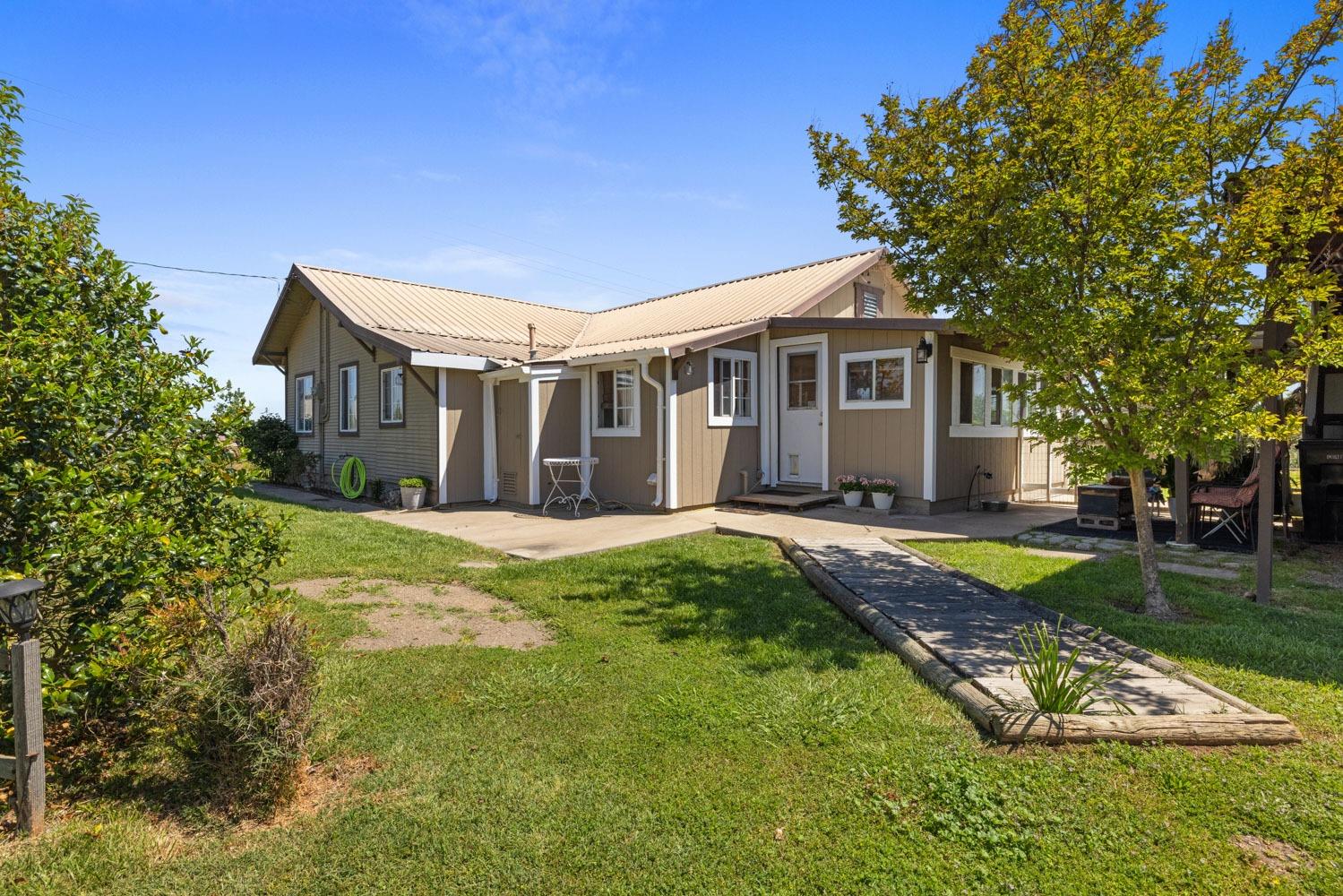 N Graham Road, Acampo, California image 32