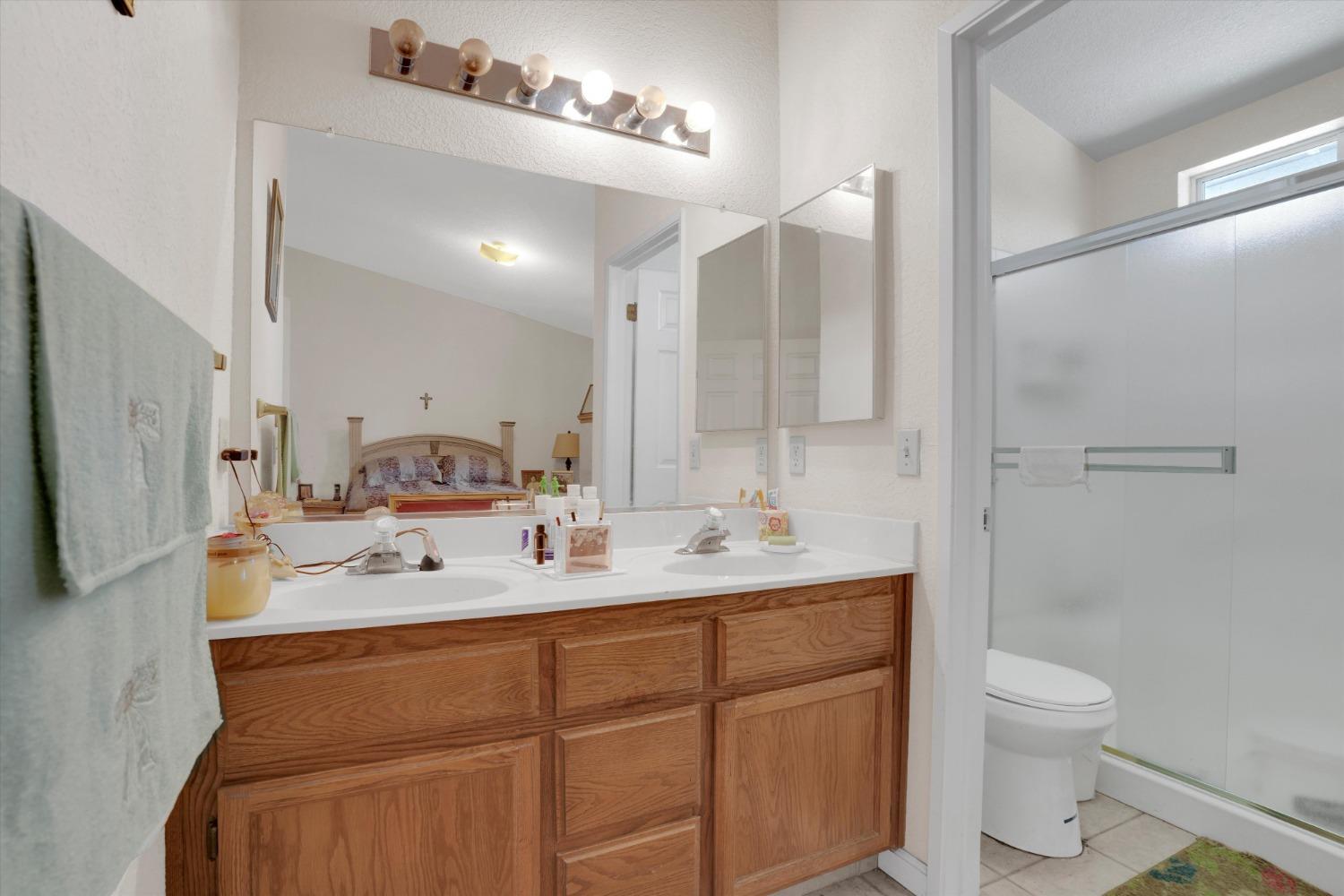 Crossbill Way, Turlock, California image 13