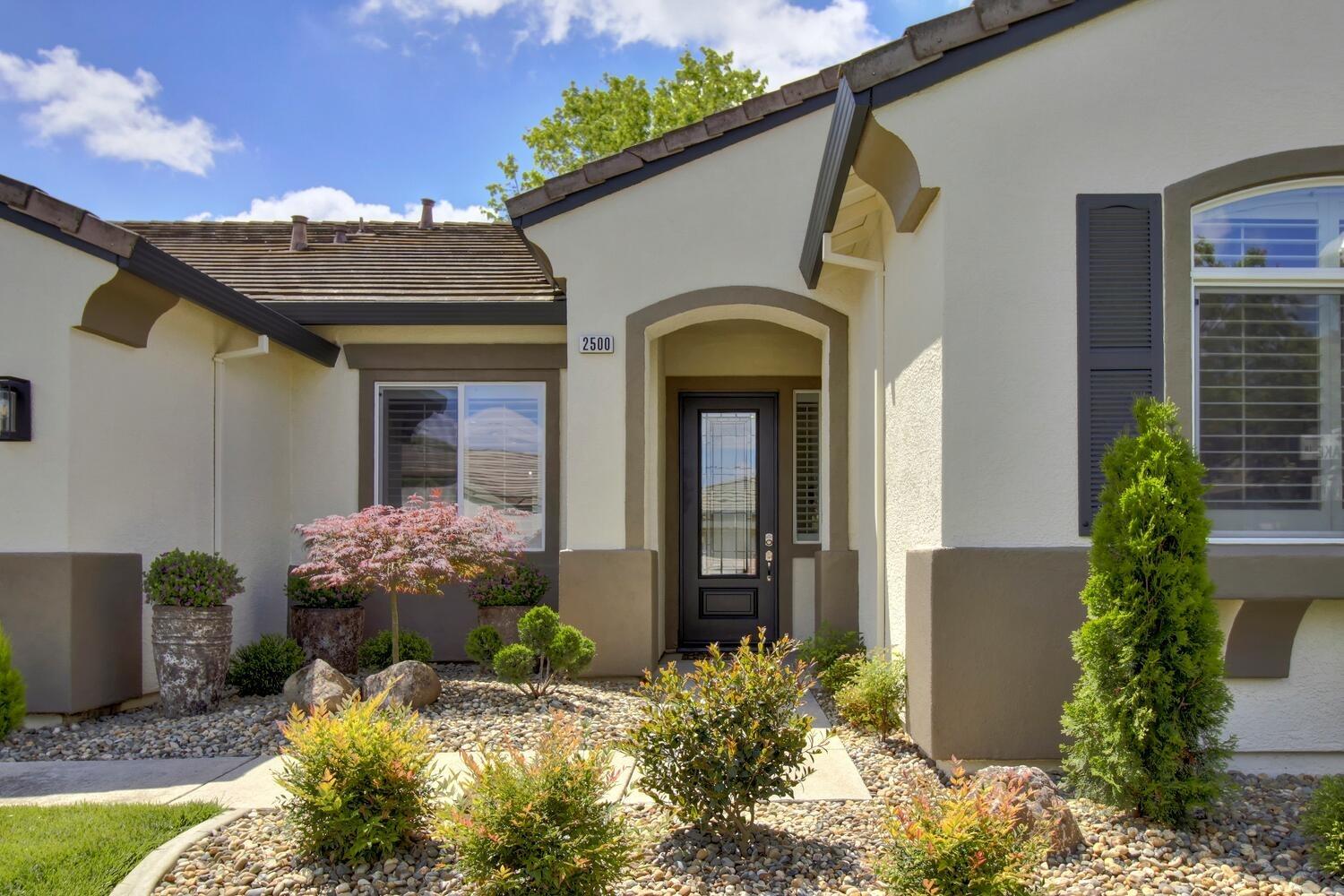 Detail Gallery Image 4 of 85 For 2500 Emerald Lake, Elk Grove,  CA 95758 - 2 Beds | 2 Baths