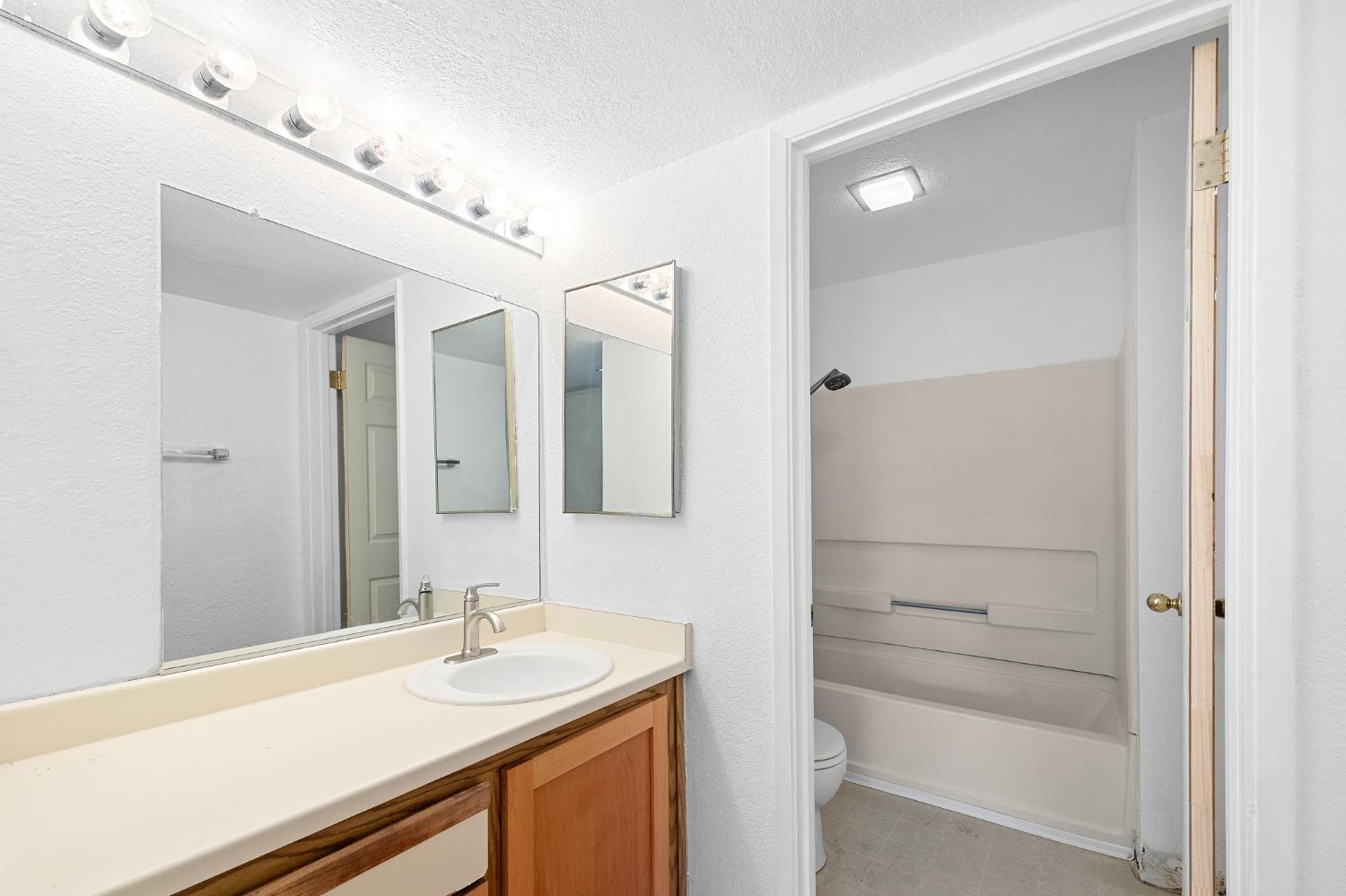 Photo #21: 225053638 Listing: Photo #21