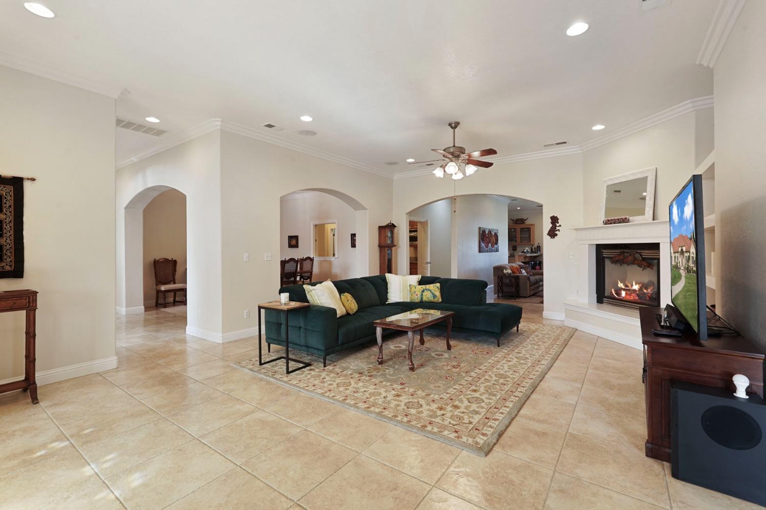 Detail Gallery Image 27 of 82 For 16355 N Highway 88, Lodi,  CA 95240 - 5 Beds | 4 Baths