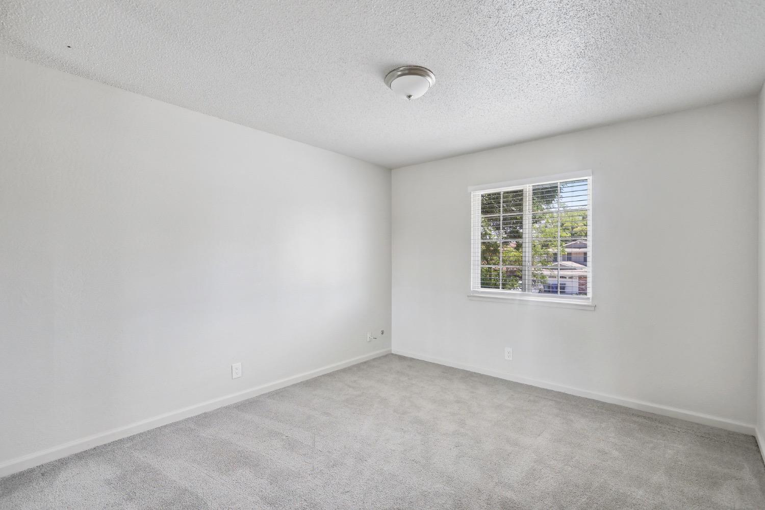 Detail Gallery Image 31 of 44 For 9101 La Riviera Dr, Sacramento,  CA 95826 - 4 Beds | 2 Baths
