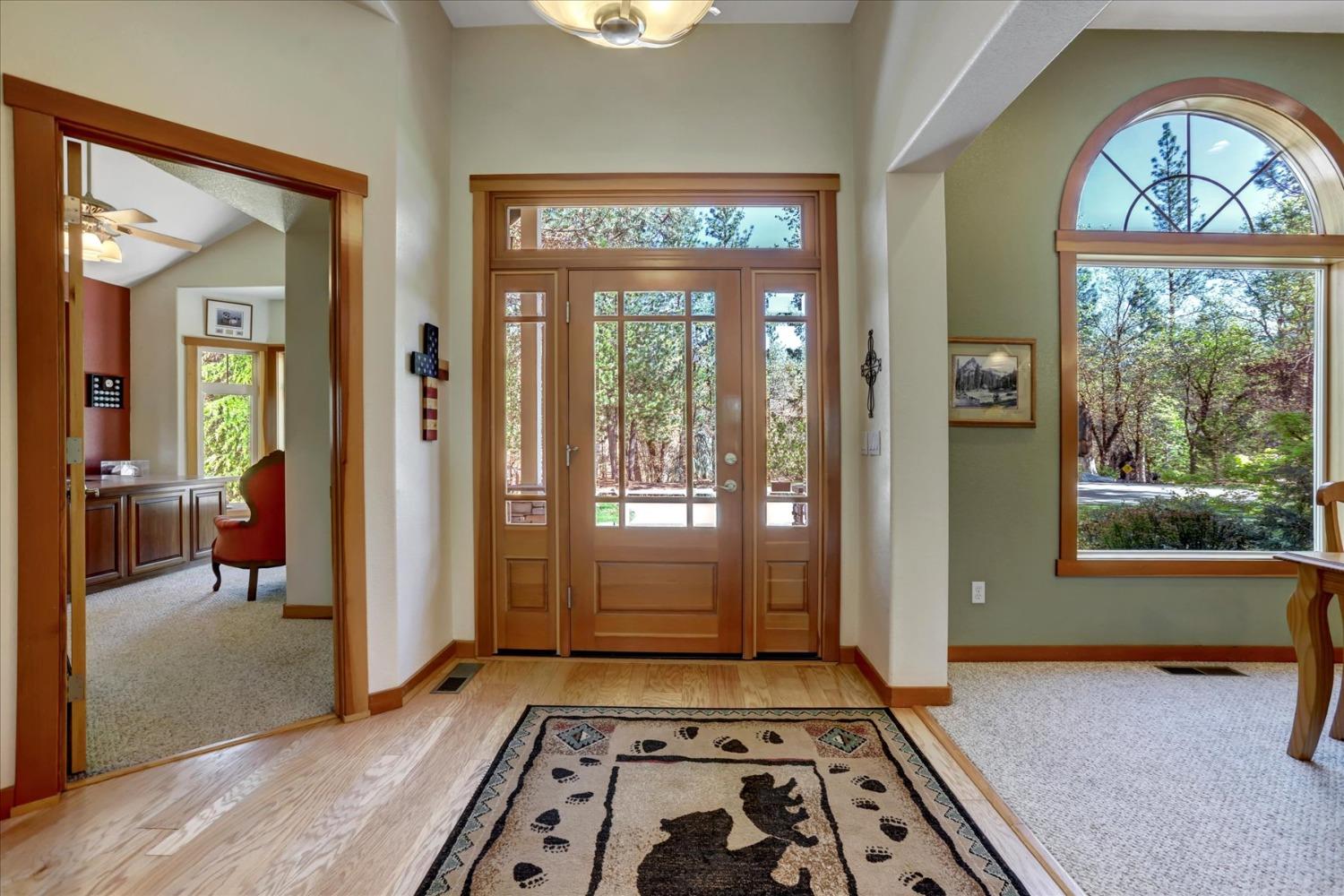 Detail Gallery Image 3 of 80 For 12673 Hoppy Hollow Rd, Grass Valley,  CA 95945 - 4 Beds | 3/1 Baths