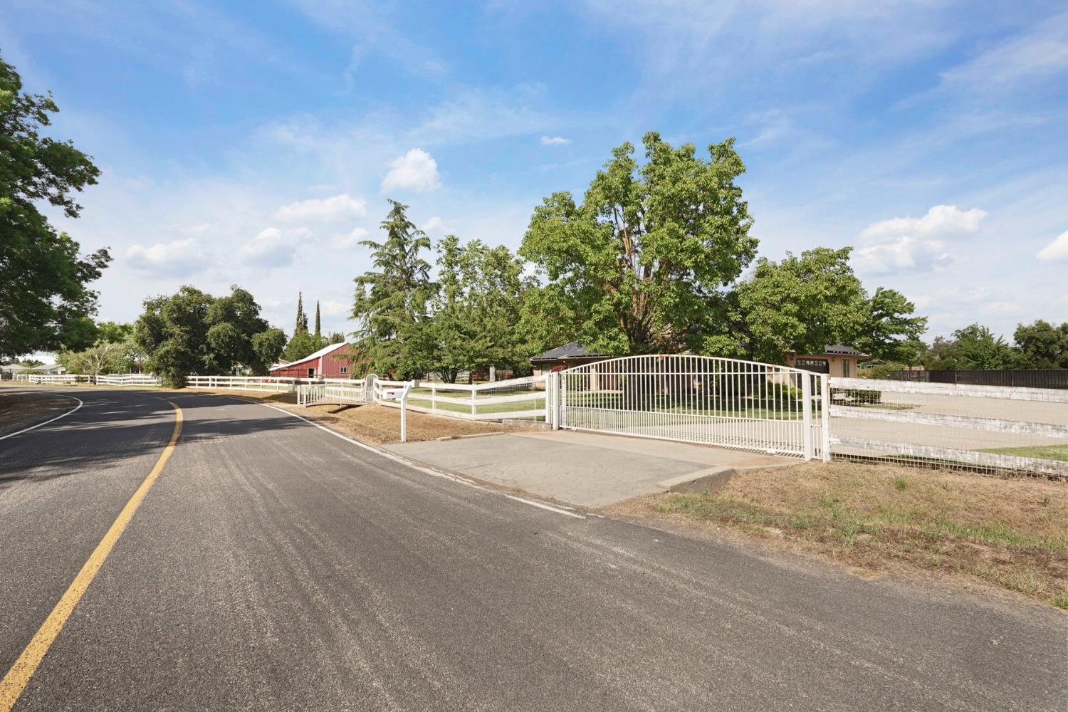 Detail Gallery Image 46 of 54 For 25292 White Fence Ct, Acampo,  CA 95220 - 4 Beds | 2 Baths
