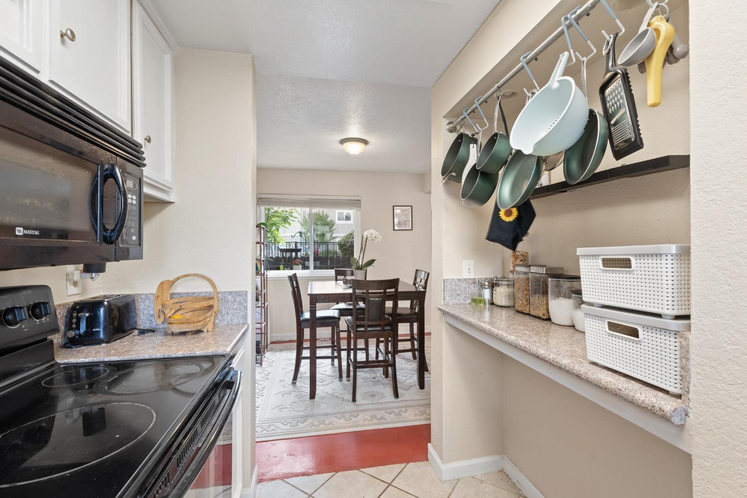 Photo #13: 225054549 Listing: Photo #13