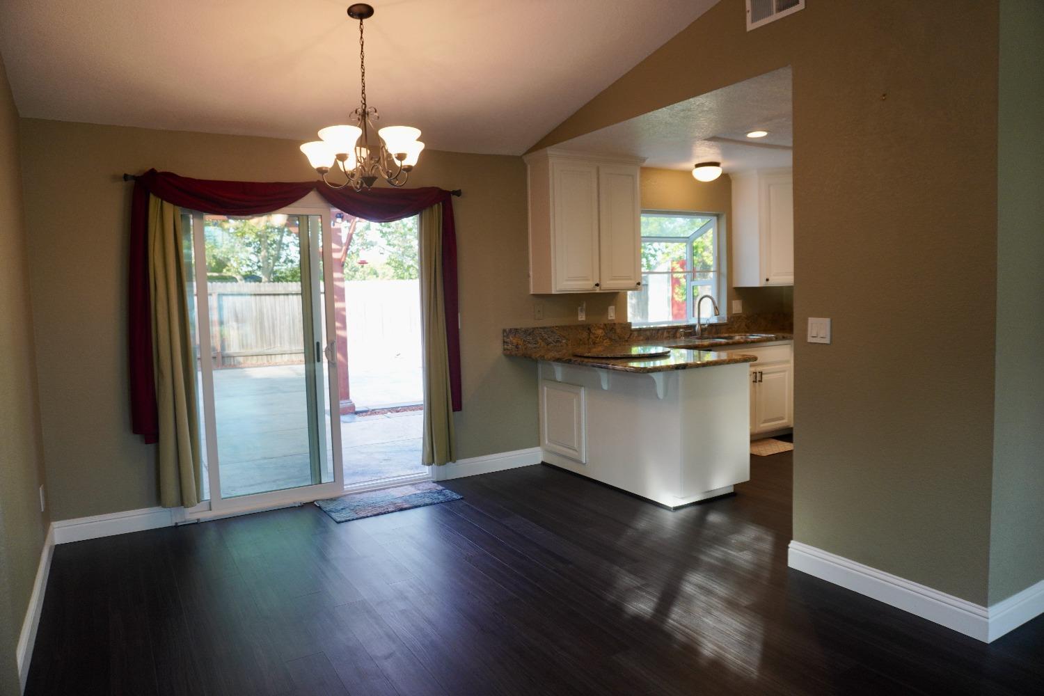 property-img