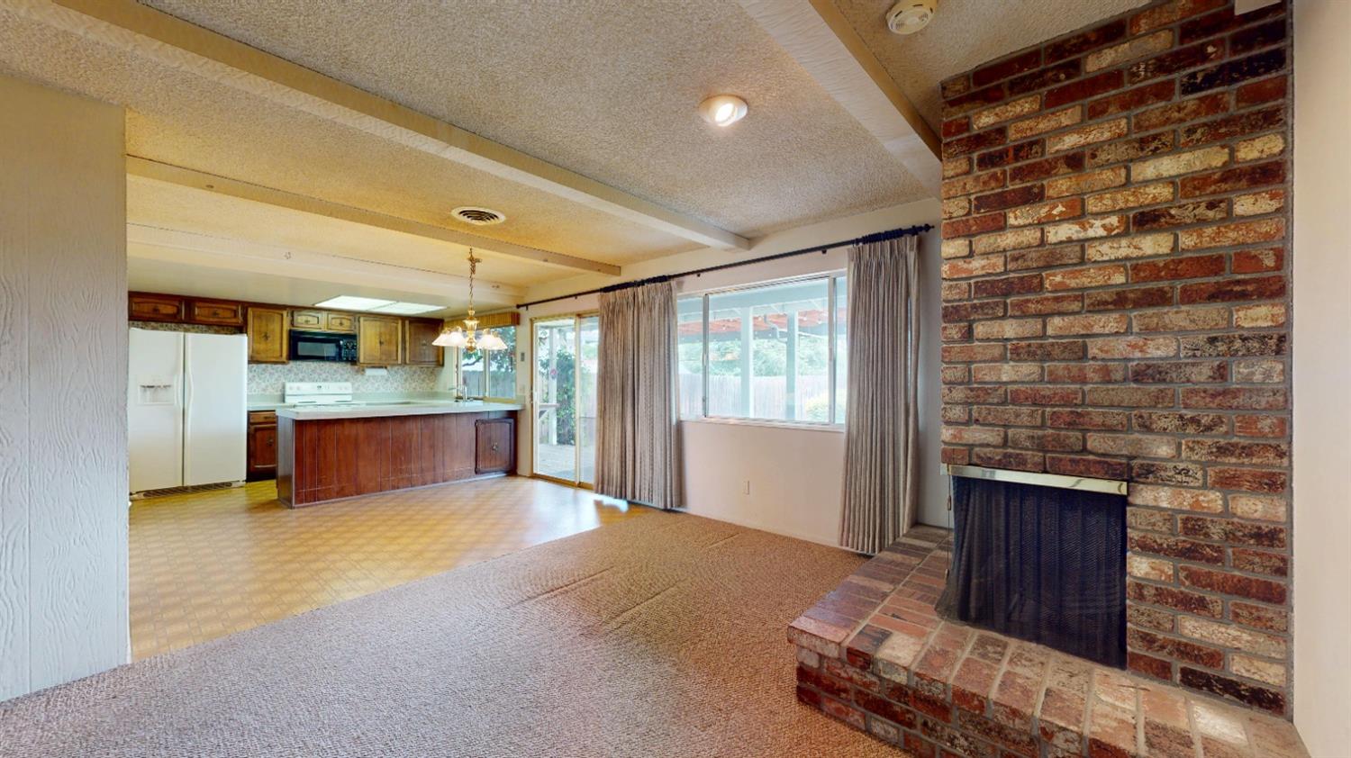 Tamarisk Avenue, Stockton, California image 6