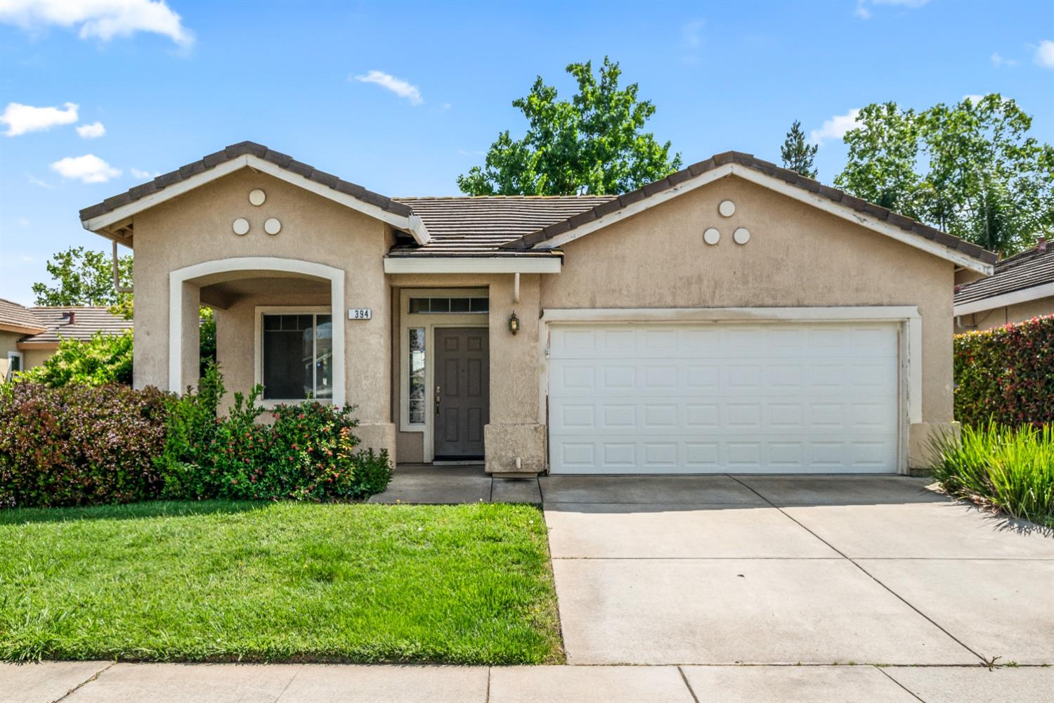 Detail Gallery Image 1 of 29 For 9394 Bennoel Way, Elk Grove,  CA 95758 - 3 Beds | 2 Baths