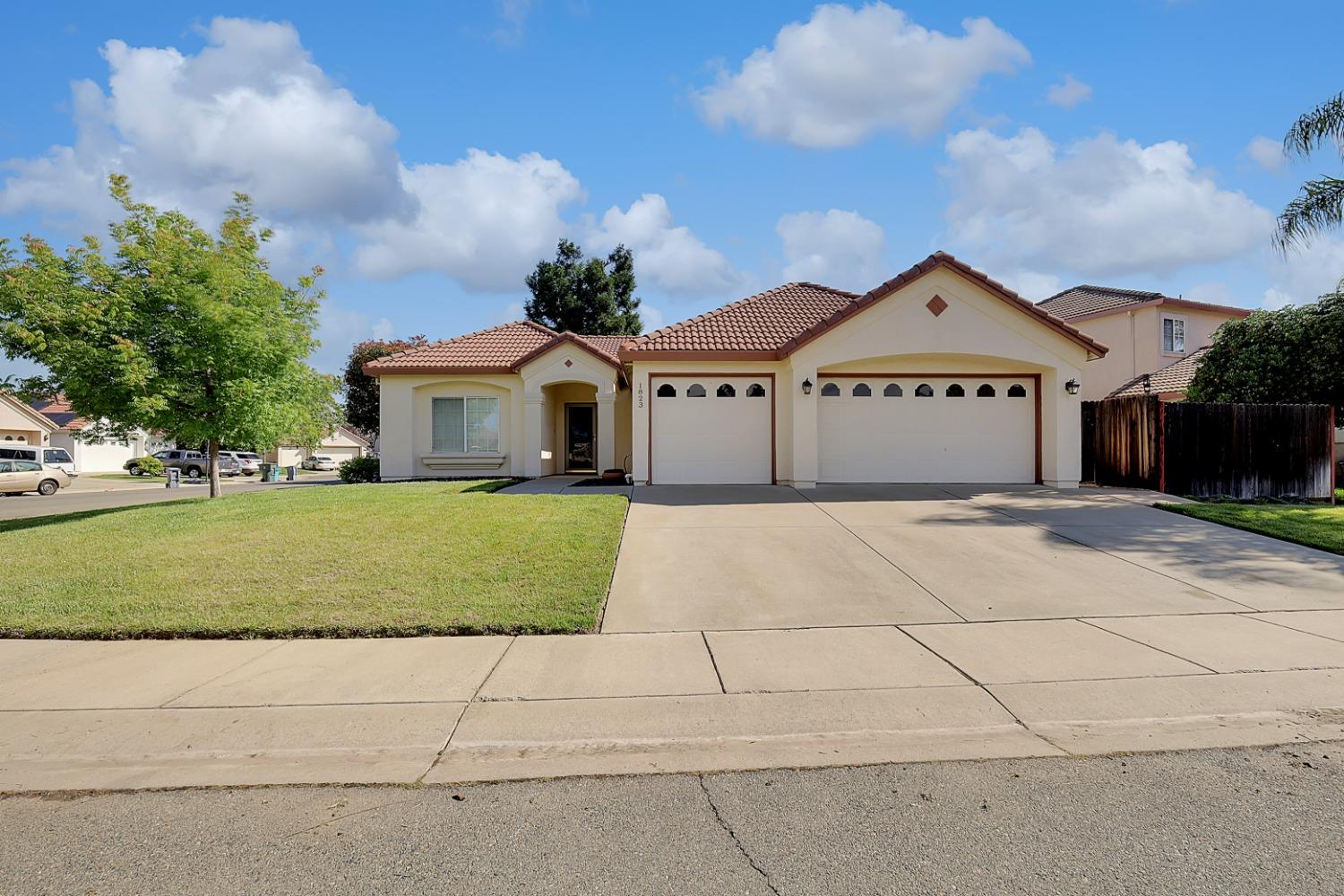 Triff Way, Yuba City, California image 2