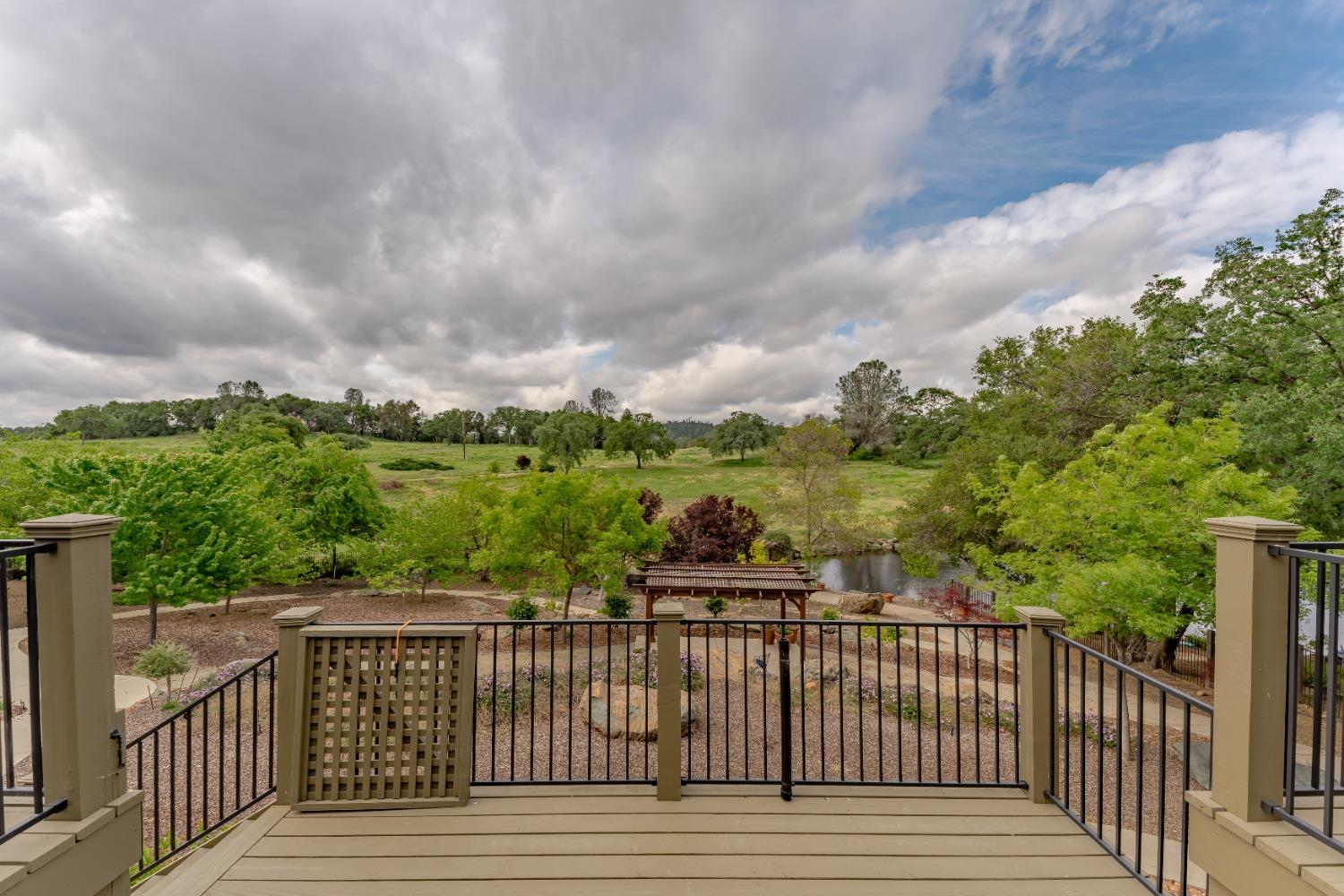 Fairway Court, Auburn, California image 34
