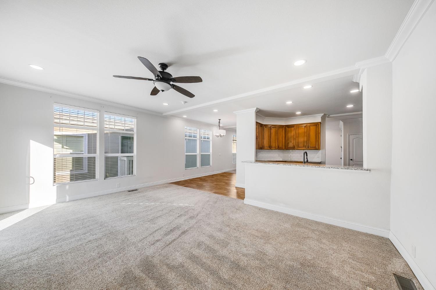 Detail Gallery Image 13 of 38 For 5505 S Grove St 318, Rocklin,  CA 95677 - 3 Beds | 2 Baths