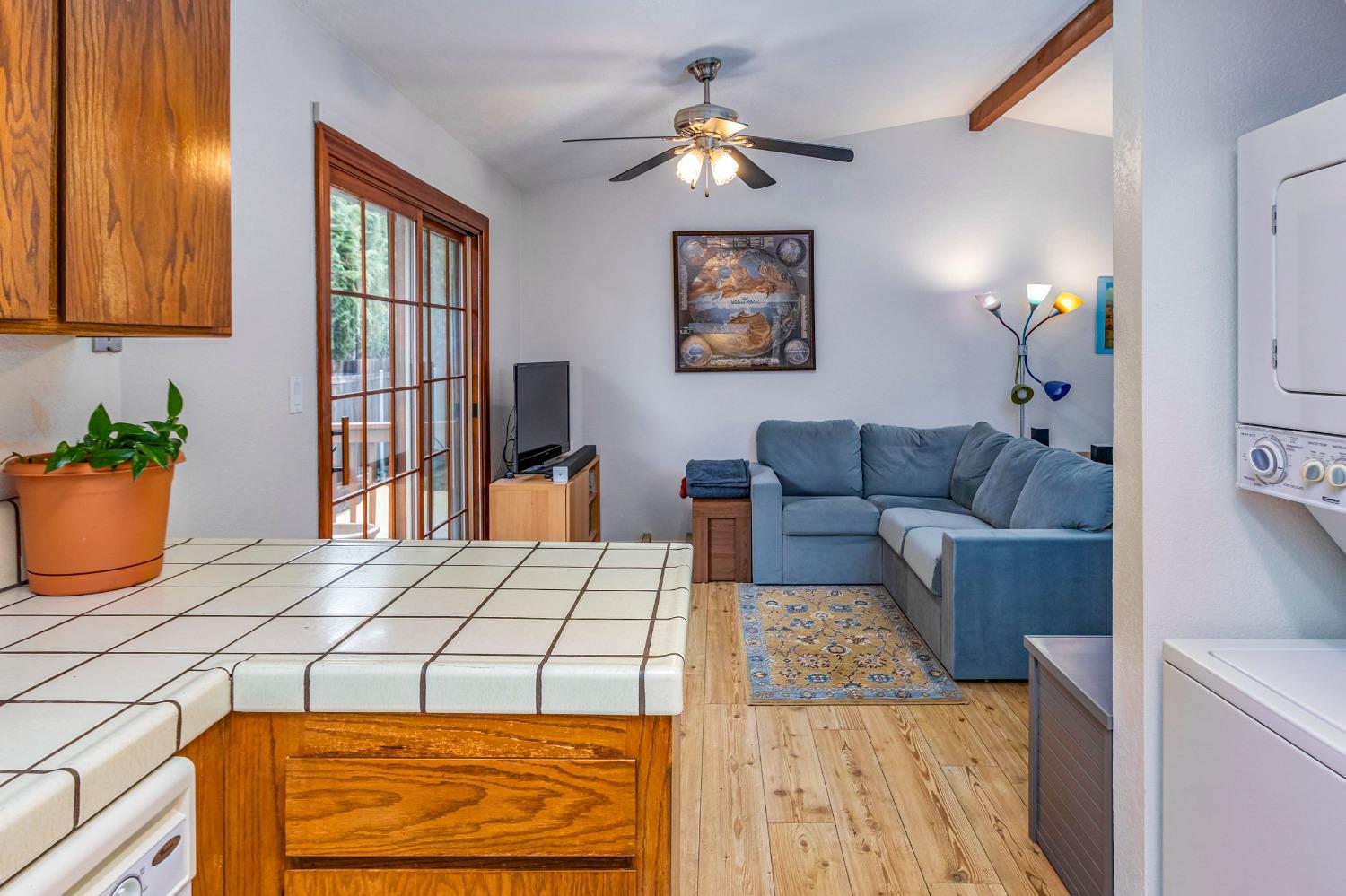 Photo #8: 225055334 Listing: Photo #8