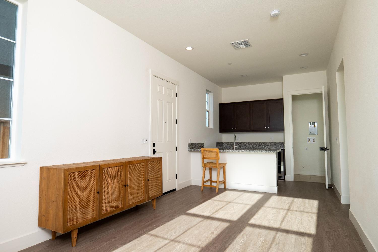 Detail Gallery Image 18 of 34 For 15912 Duggar Dr, Lathrop,  CA 95330 - 5 Beds | 4/1 Baths