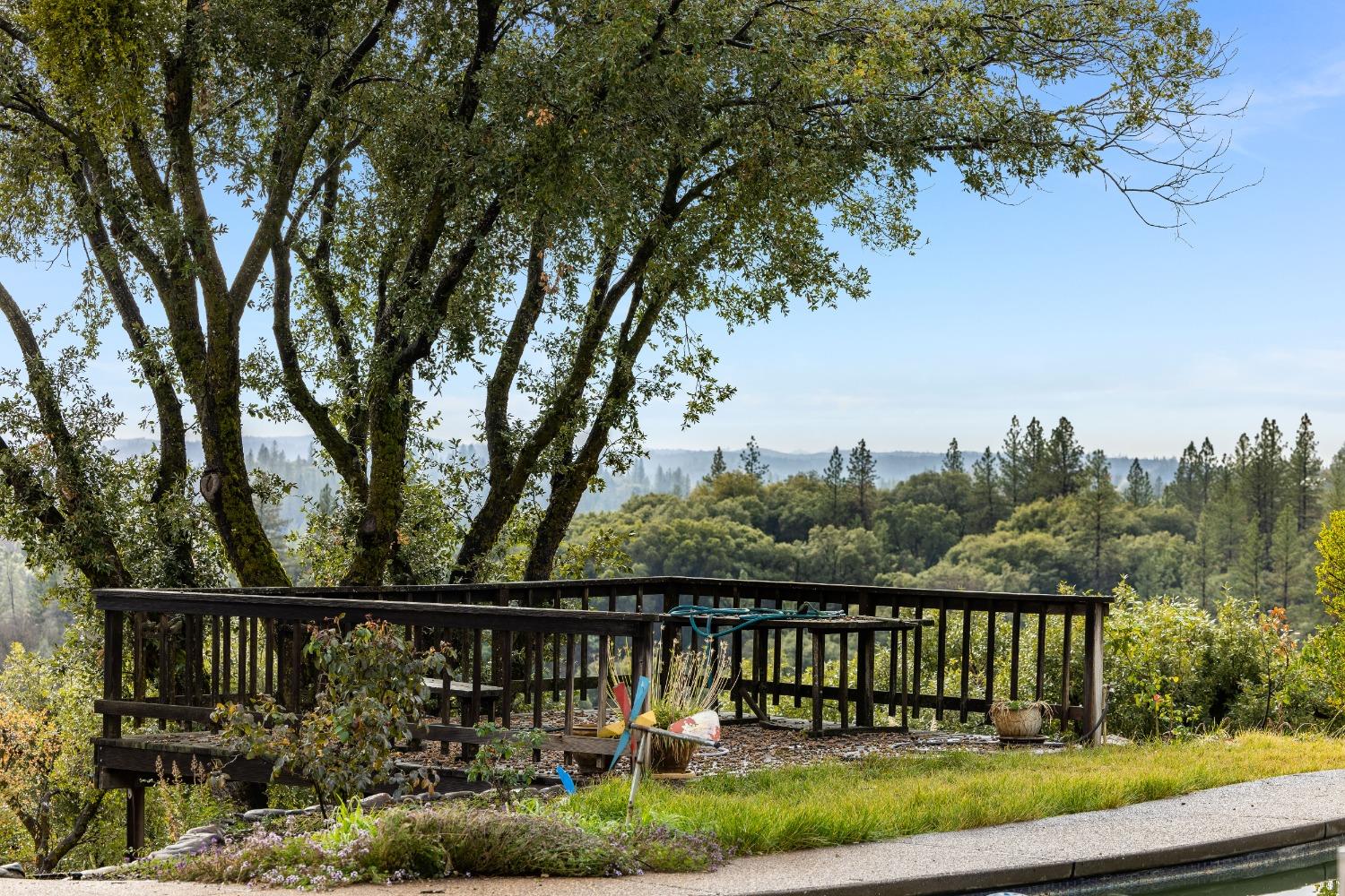 Hilltop Court, Applegate, California image 22