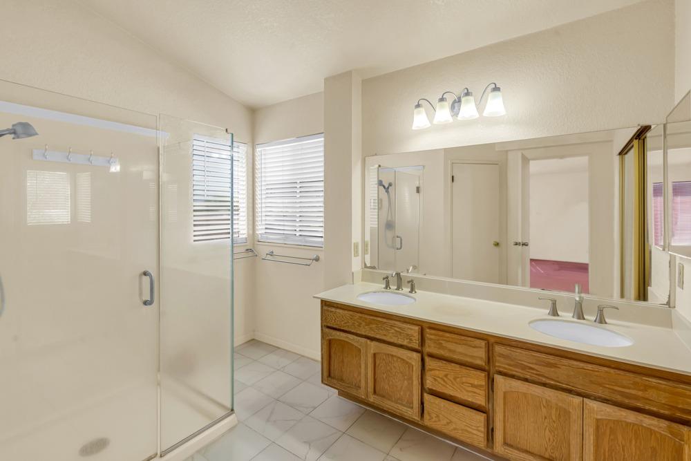 Bucks Harbor Way, Sacramento, California image 33