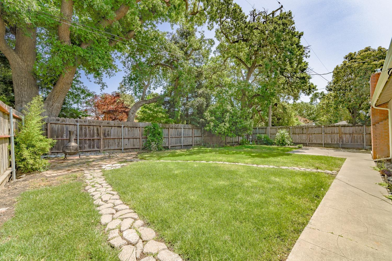 N Amber Way, Stockton, California image 38