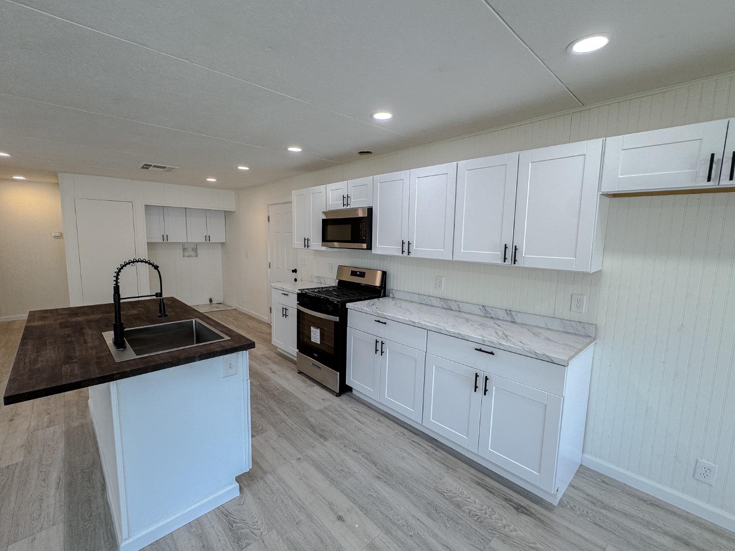 Detail Gallery Image 18 of 48 For 5836 Stonyford, Sacramento,  CA 95842 - 3 Beds | 2 Baths