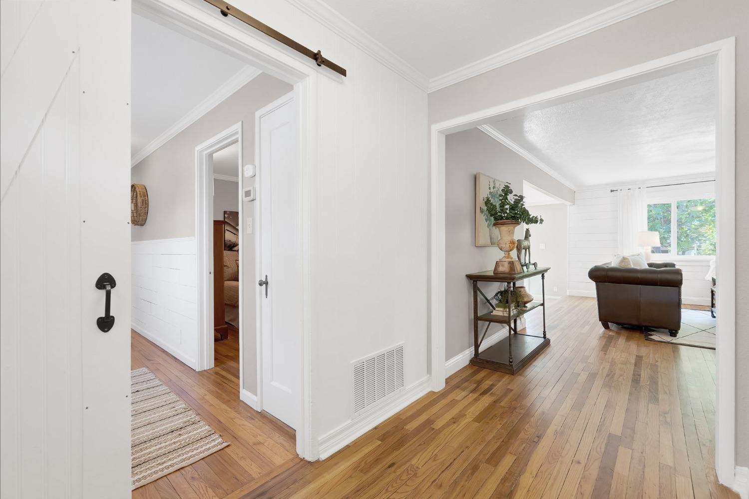 Detail Gallery Image 5 of 30 For 904 Homewood Dr, Woodland,  CA 95695 - 3 Beds | 2 Baths