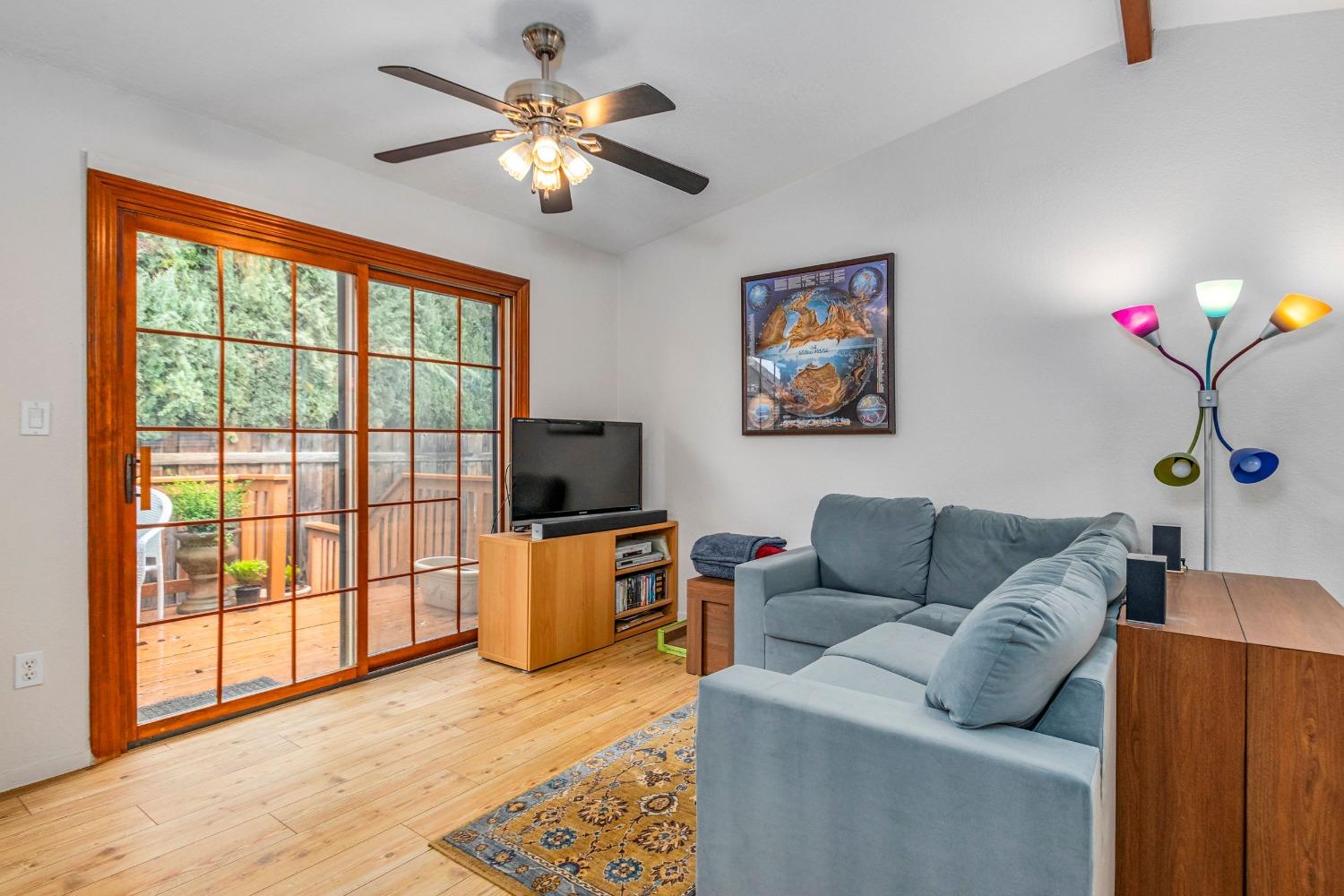 Photo #5: 225055334 Listing: Photo #5