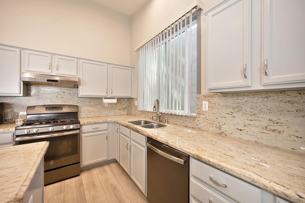 Detail Gallery Image 26 of 64 For 7805 Megan Ann Ct, Antelope,  CA 95843 - 2 Beds | 2 Baths