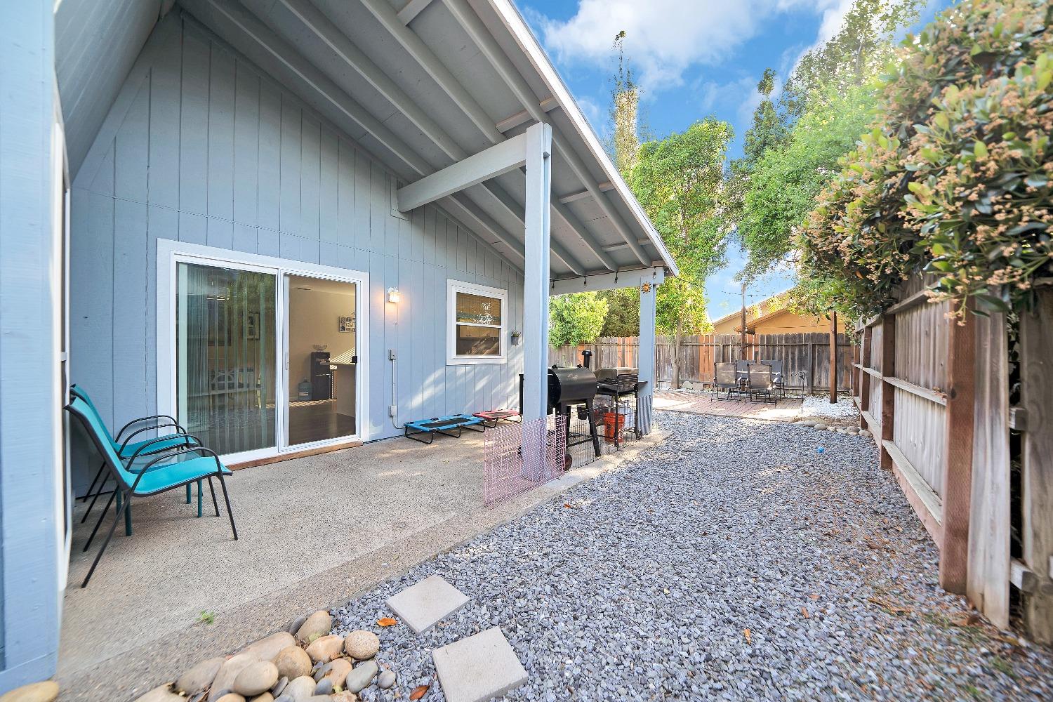 Detail Gallery Image 15 of 26 For 8017 Peppertree Way, Citrus Heights,  CA 95621 - 4 Beds | 2 Baths