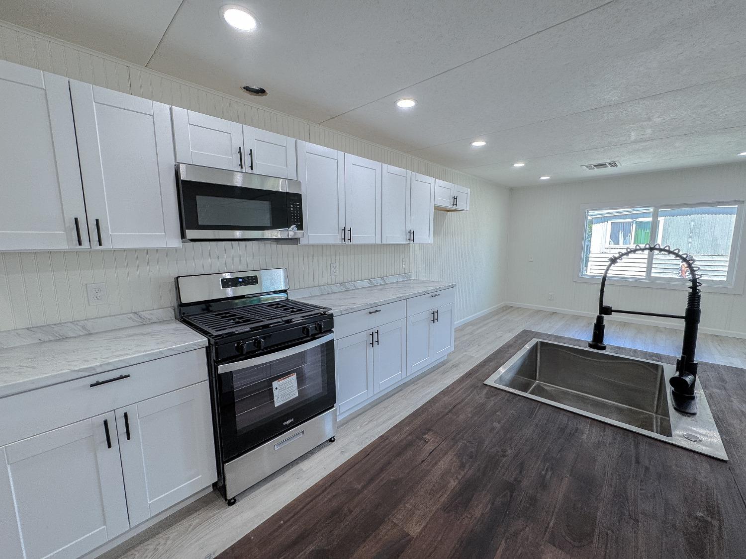 Detail Gallery Image 20 of 48 For 5836 Stonyford, Sacramento,  CA 95842 - 3 Beds | 2 Baths