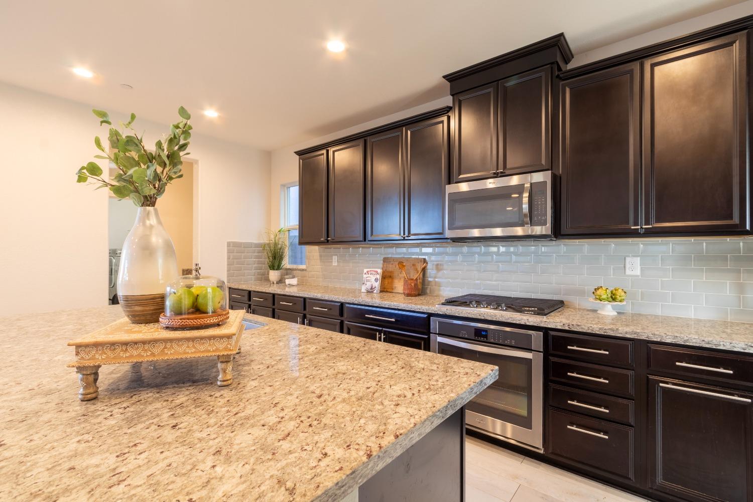 Detail Gallery Image 27 of 72 For 2342 Augusta Ave, Tracy,  CA 95377 - 4 Beds | 3 Baths
