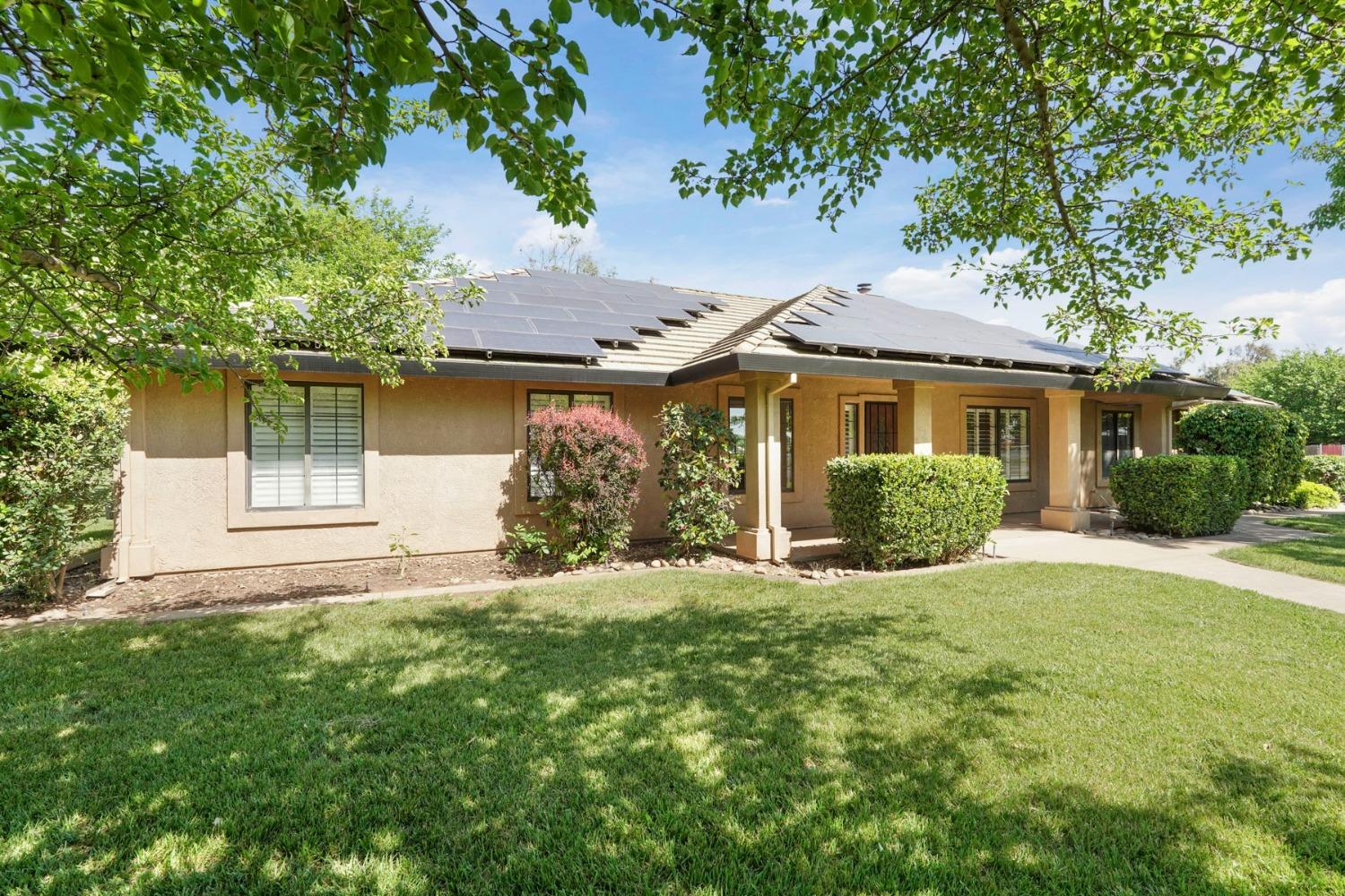 Detail Gallery Image 9 of 54 For 25292 White Fence Ct, Acampo,  CA 95220 - 4 Beds | 2 Baths