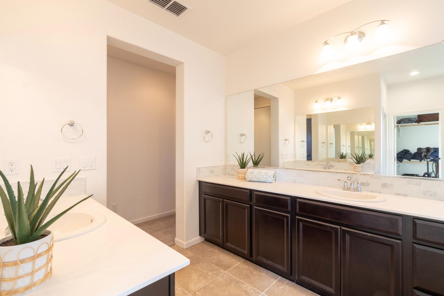 Detail Gallery Image 41 of 72 For 2342 Augusta Ave, Tracy,  CA 95377 - 4 Beds | 3 Baths
