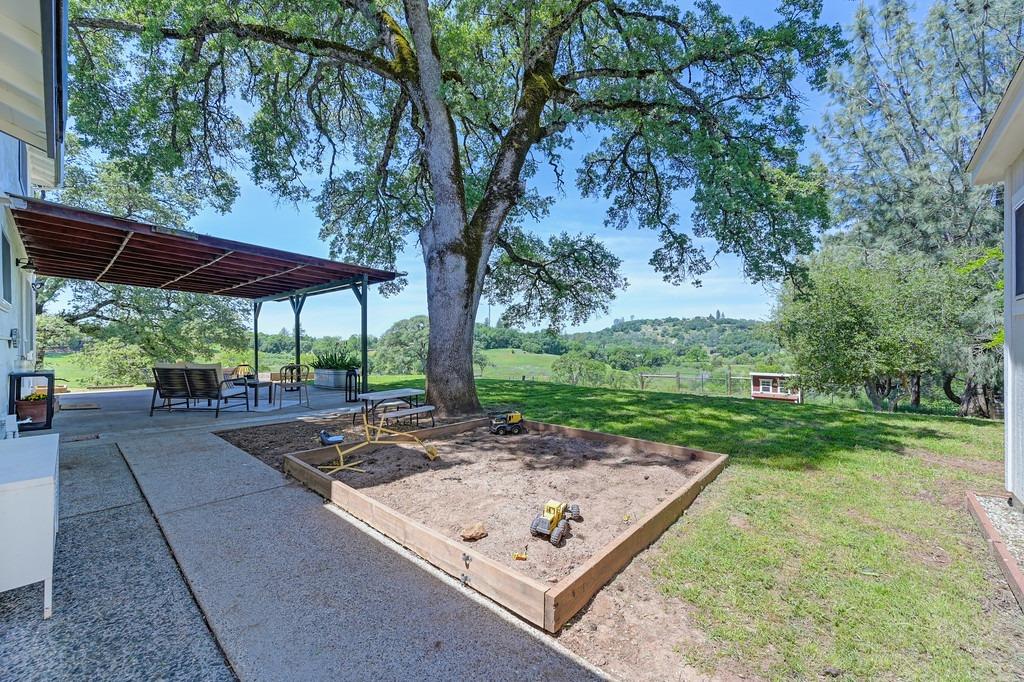 Meadow View Lane, Auburn, California image 37