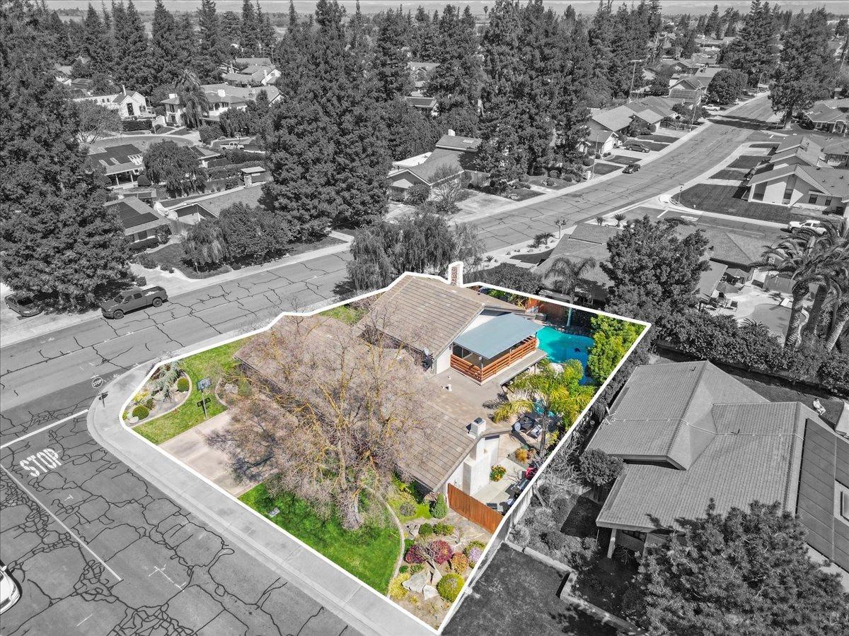 Candlewood Place, Riverbank, California image 38
