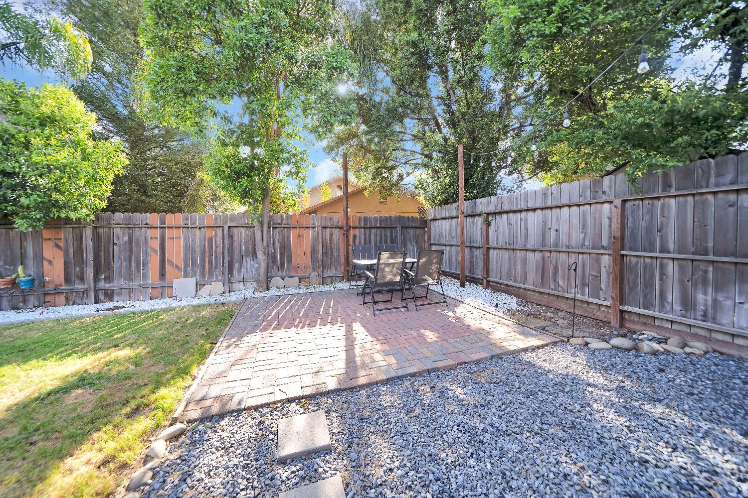 Detail Gallery Image 18 of 26 For 8017 Peppertree Way, Citrus Heights,  CA 95621 - 4 Beds | 2 Baths