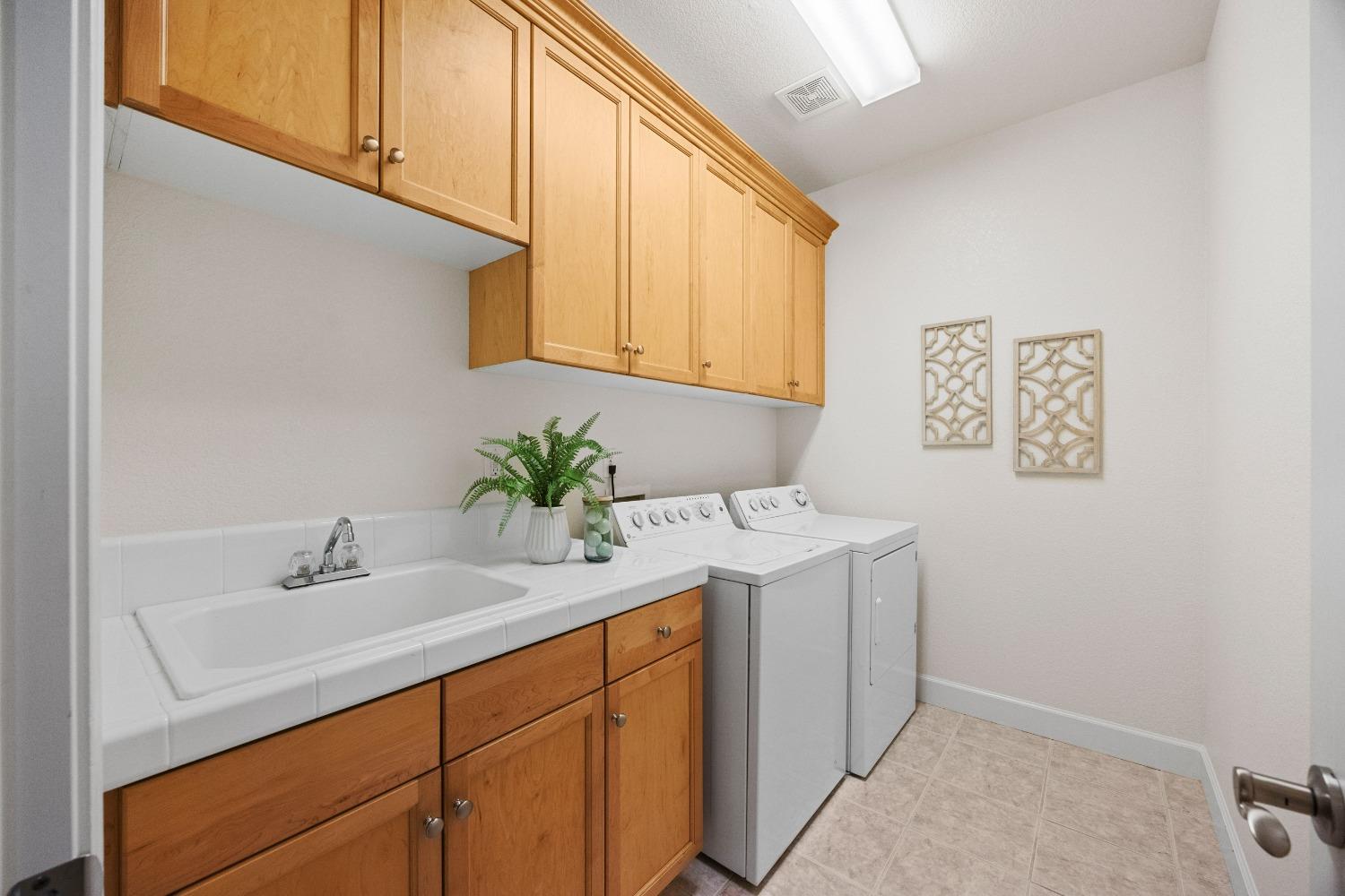 Black Oak, Rocklin, California image 16