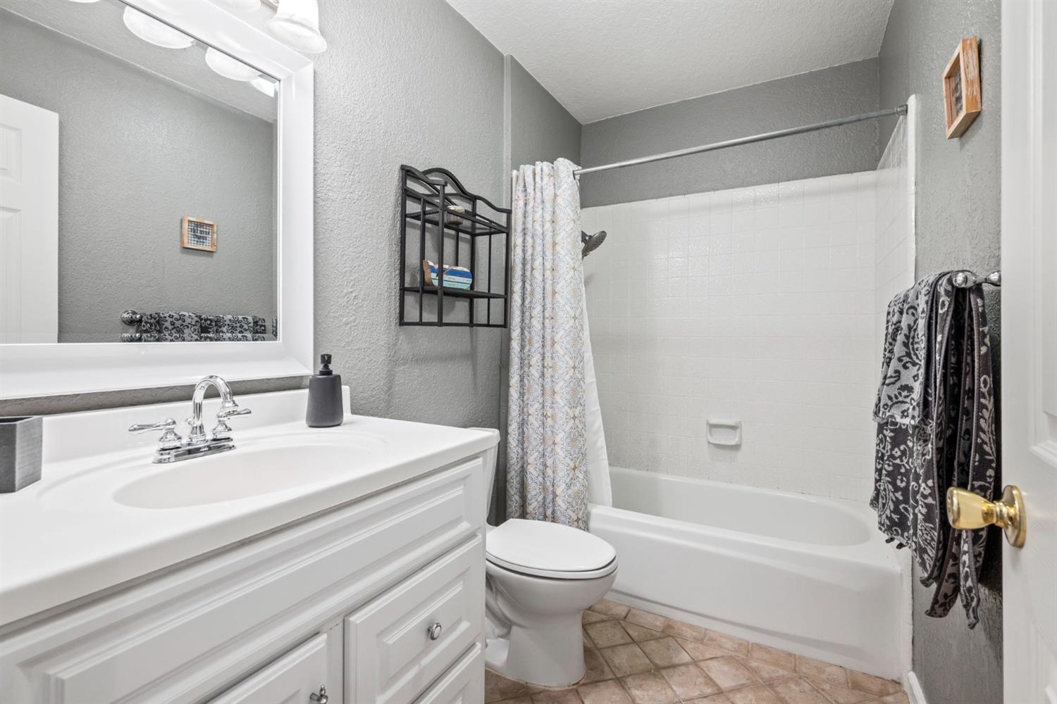 Westover Court, Fair Oaks, California image 26