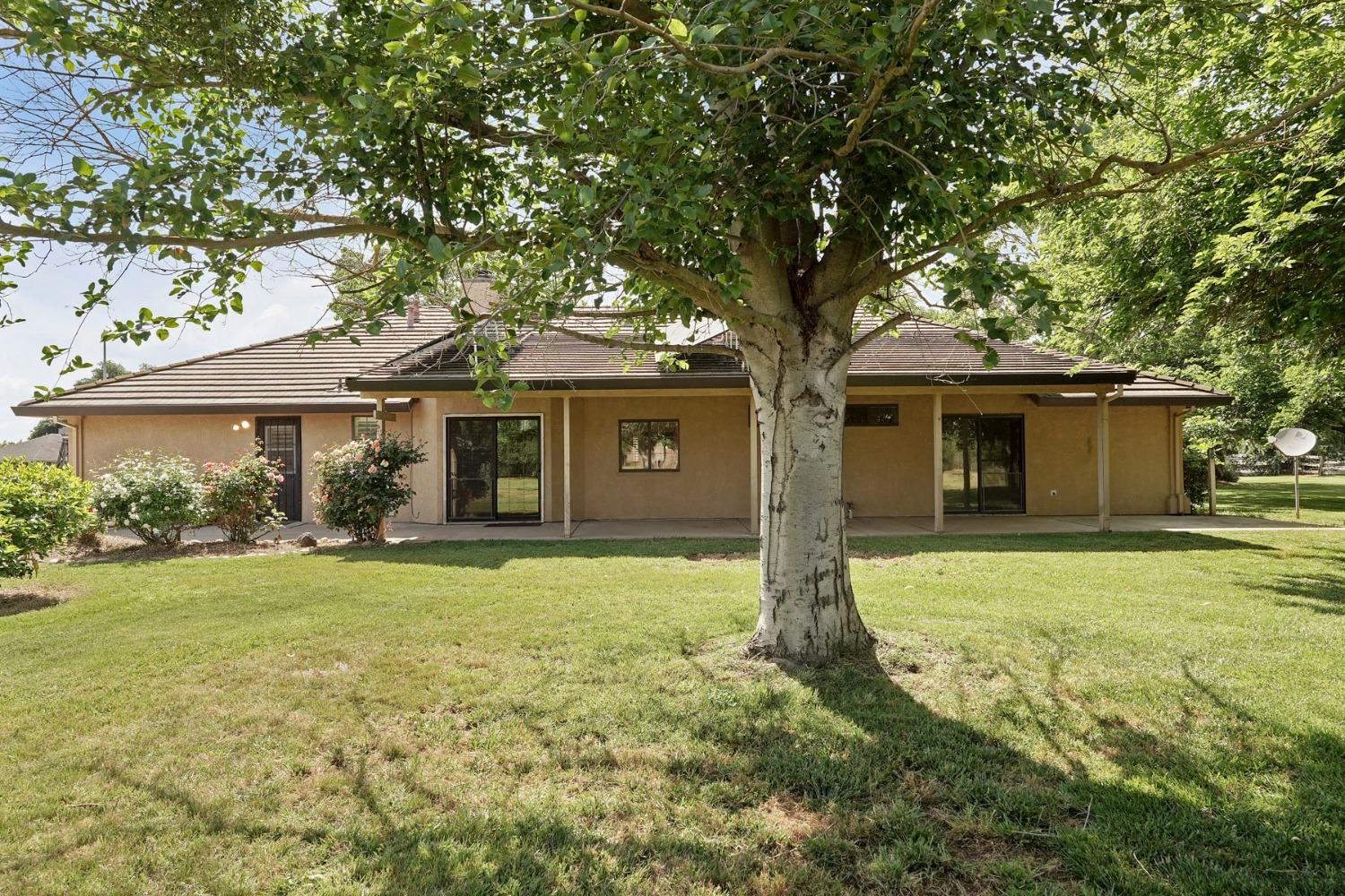 Detail Gallery Image 37 of 54 For 25292 White Fence Ct, Acampo,  CA 95220 - 4 Beds | 2 Baths