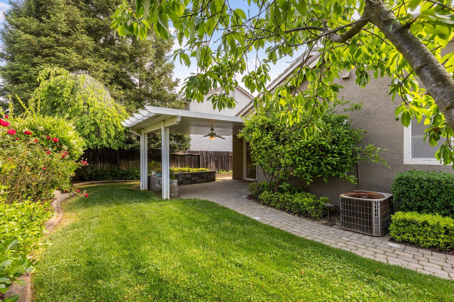 Wildflower Drive, Roseville, California image 9