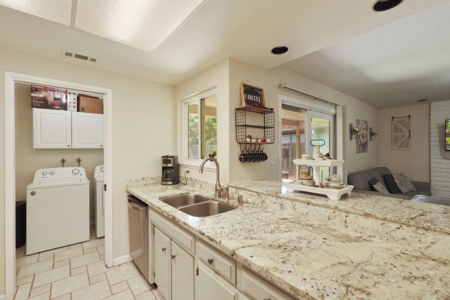 Detail Gallery Image 17 of 47 For 2572 Alexa Way, Stockton,  CA 95209 - 3 Beds | 2 Baths