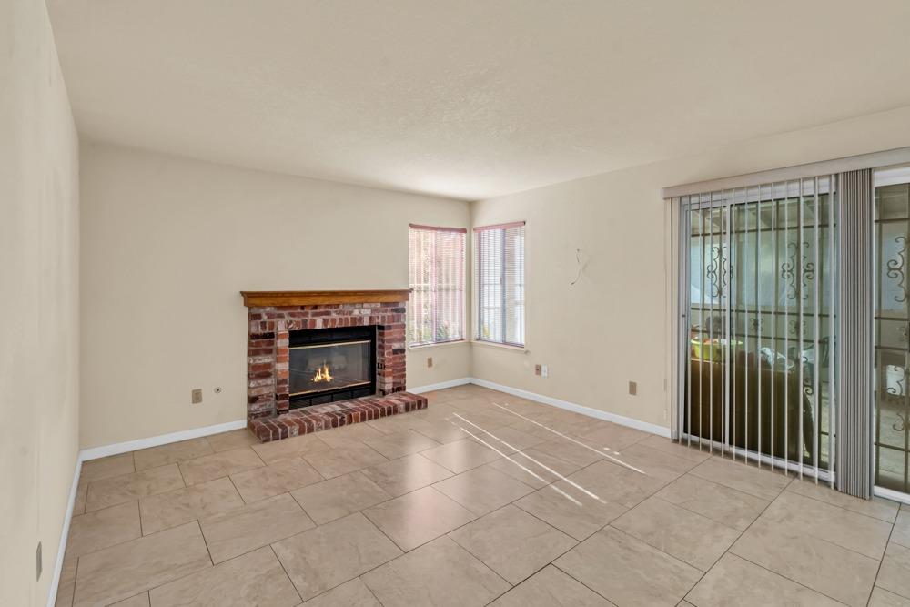 Bucks Harbor Way, Sacramento, California image 15
