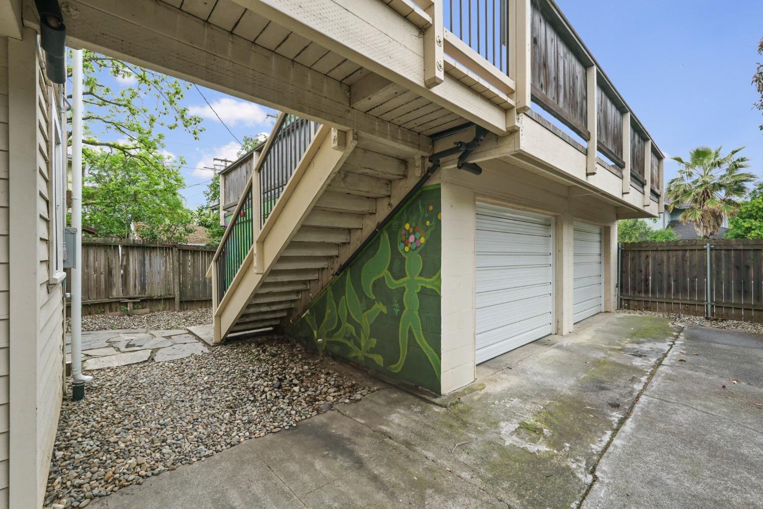 Detail Gallery Image 9 of 26 For 910 38th St, Sacramento,  CA 95816 - – Beds | – Baths
