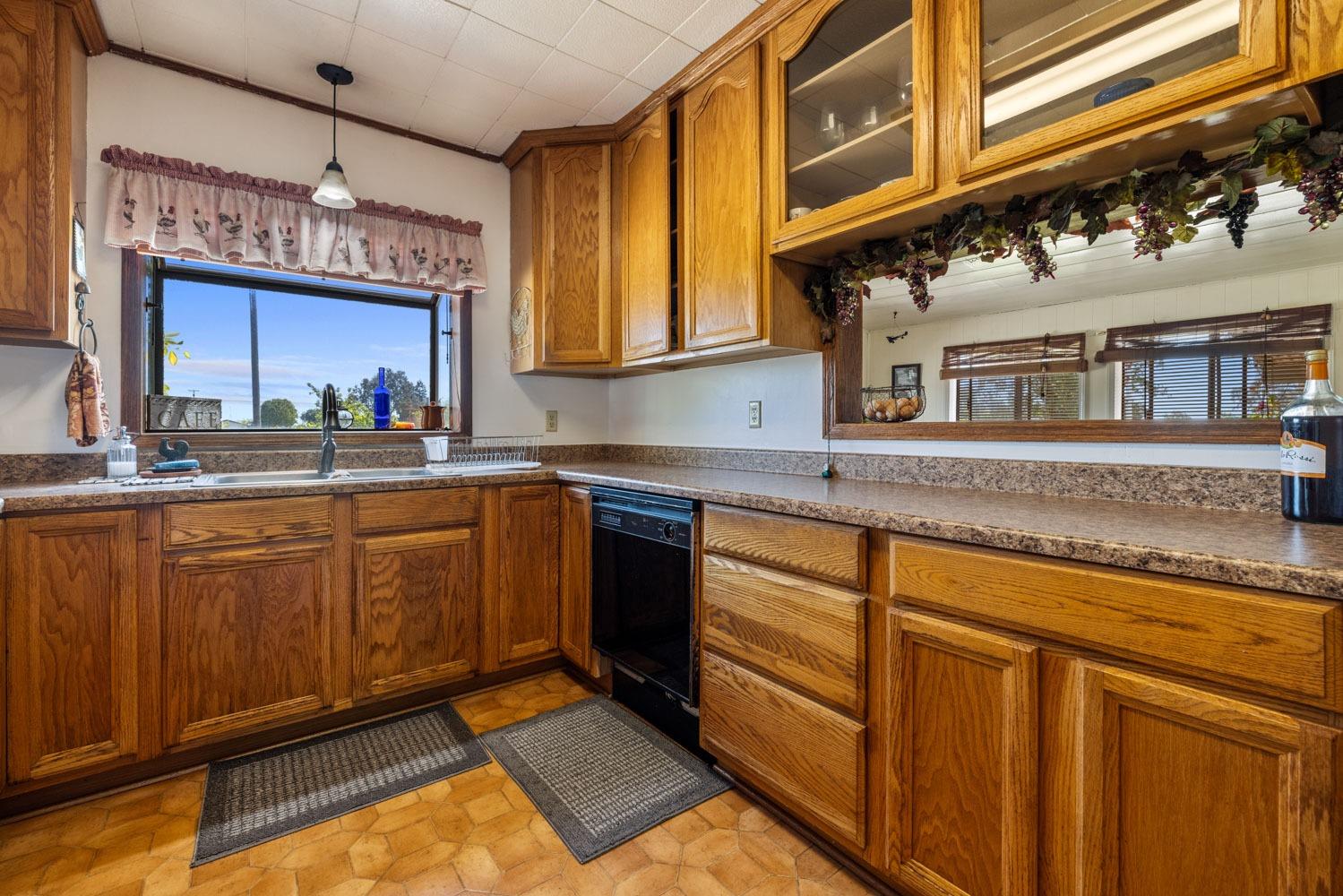 N Graham Road, Acampo, California image 25