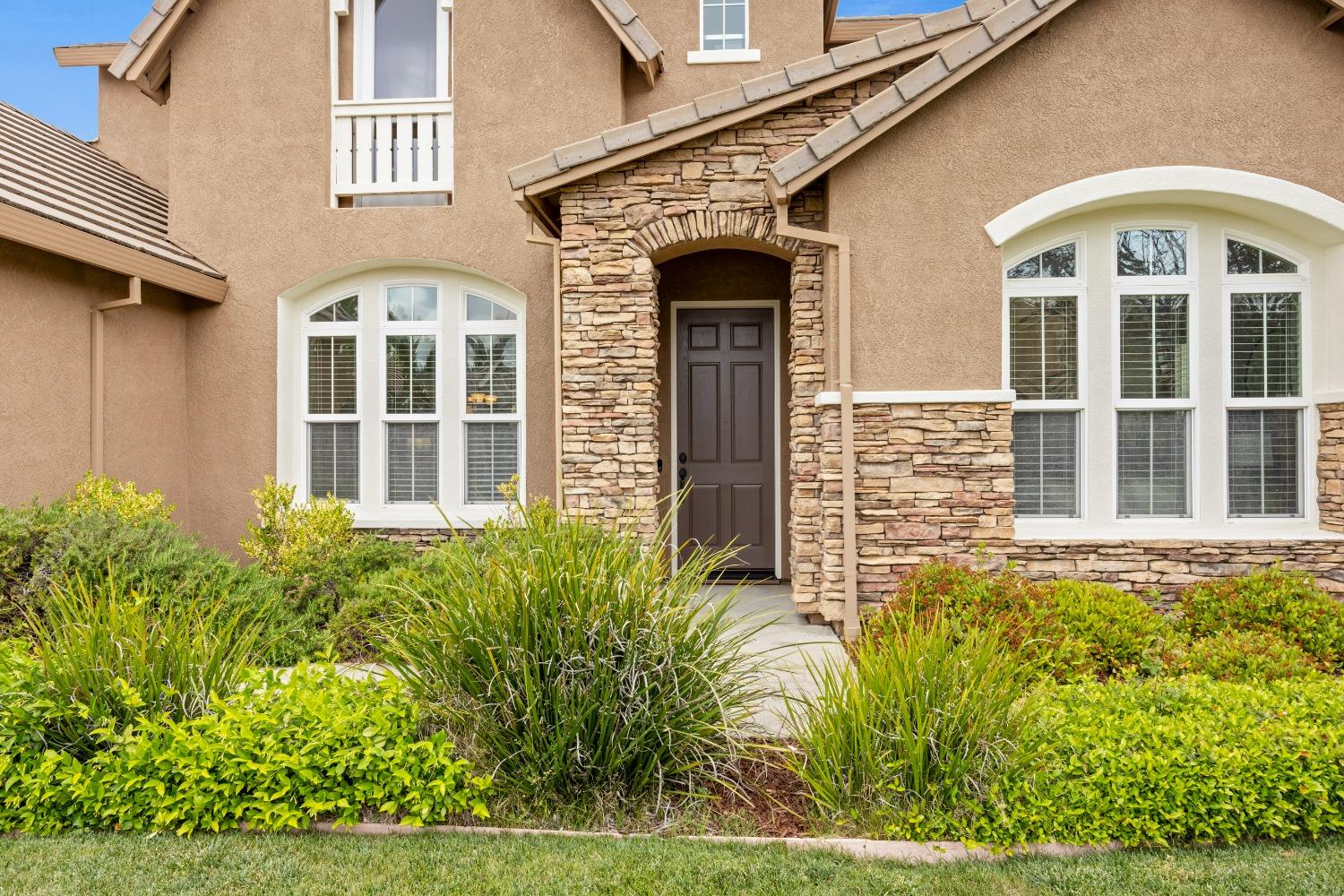 Black Oak, Rocklin, California image 4