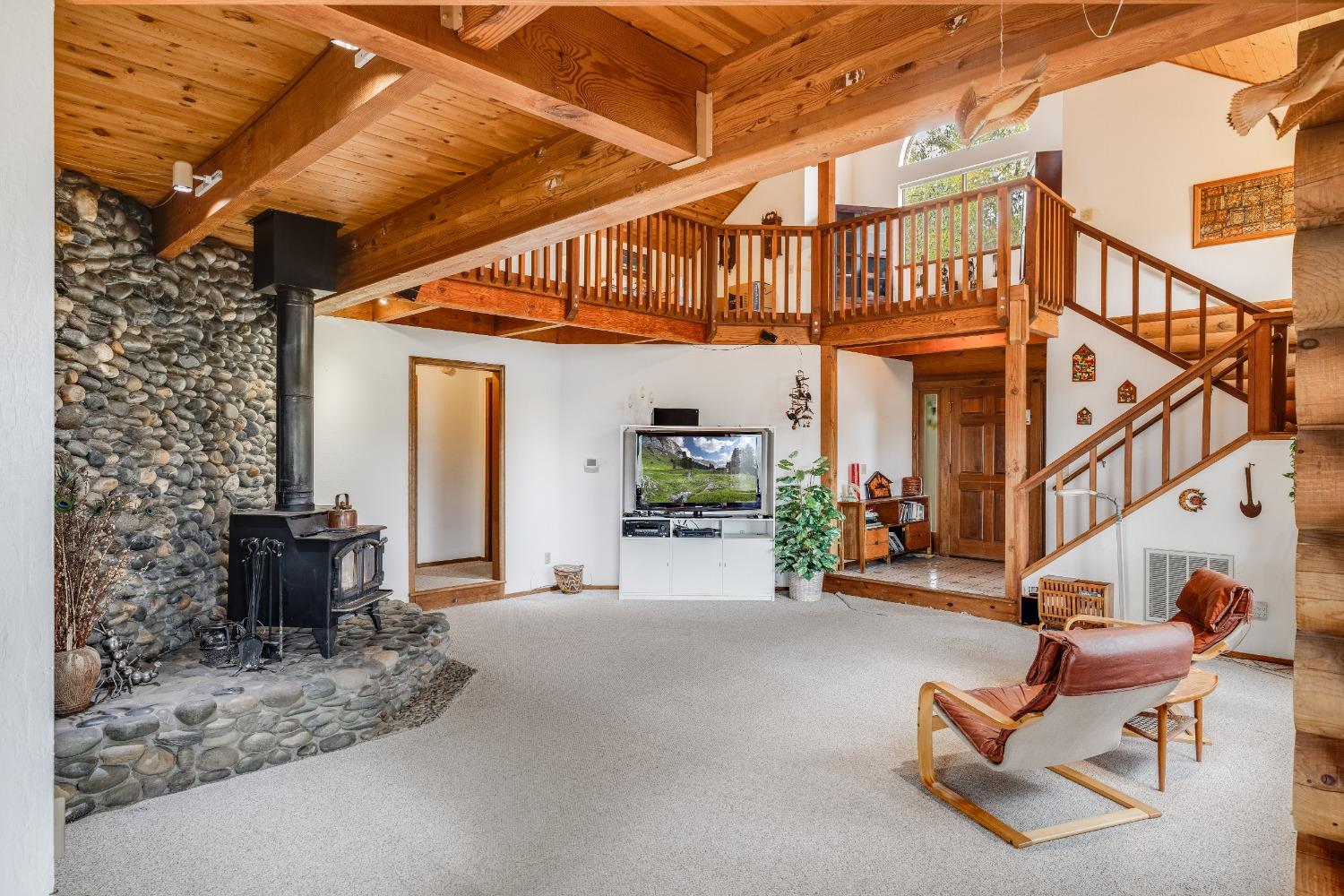 Hilltop Court, Applegate, California image 6