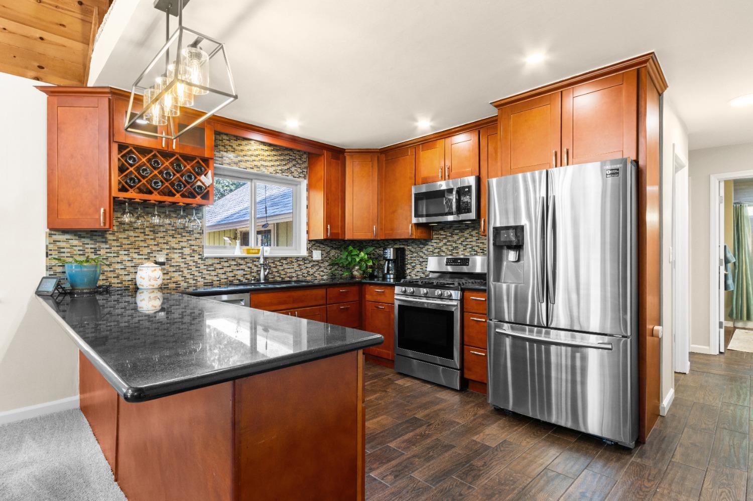 Detail Gallery Image 6 of 44 For 6360 Red Robin Rd, Placerville,  CA 95667 - 4 Beds | 2 Baths