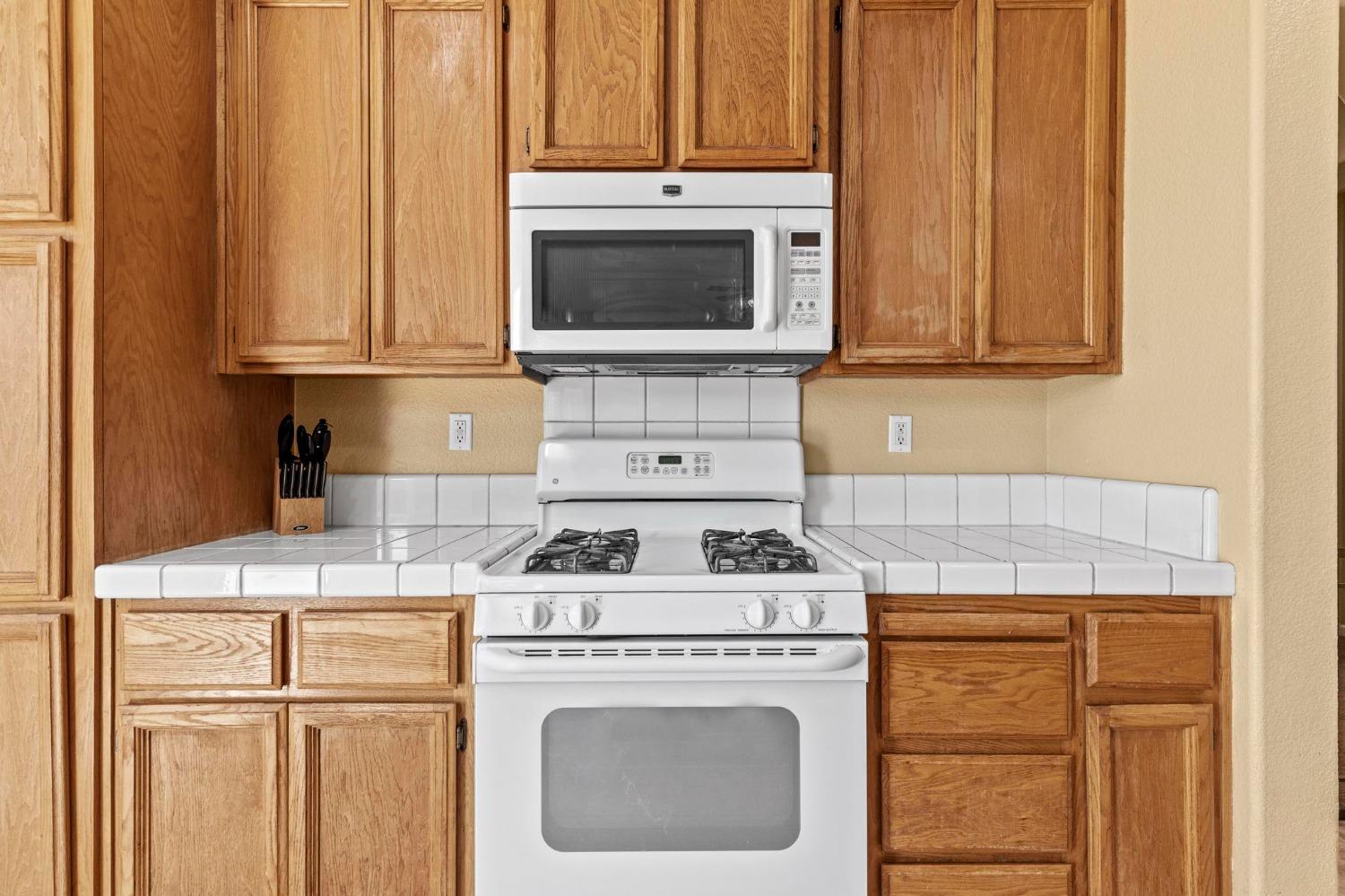 Kneebone Court, Plumas Lake, California image 8