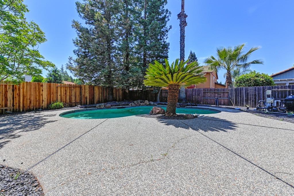 Las Cruces Court, Roseville, California image 23