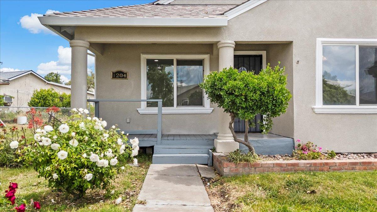 Sycamore Avenue, Stockton, California image 8