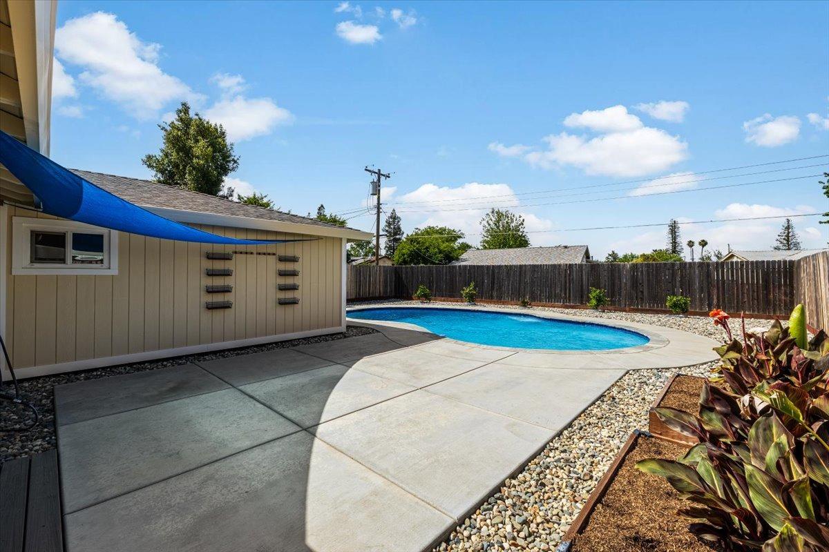 Edgerton Way, Carmichael, California image 18