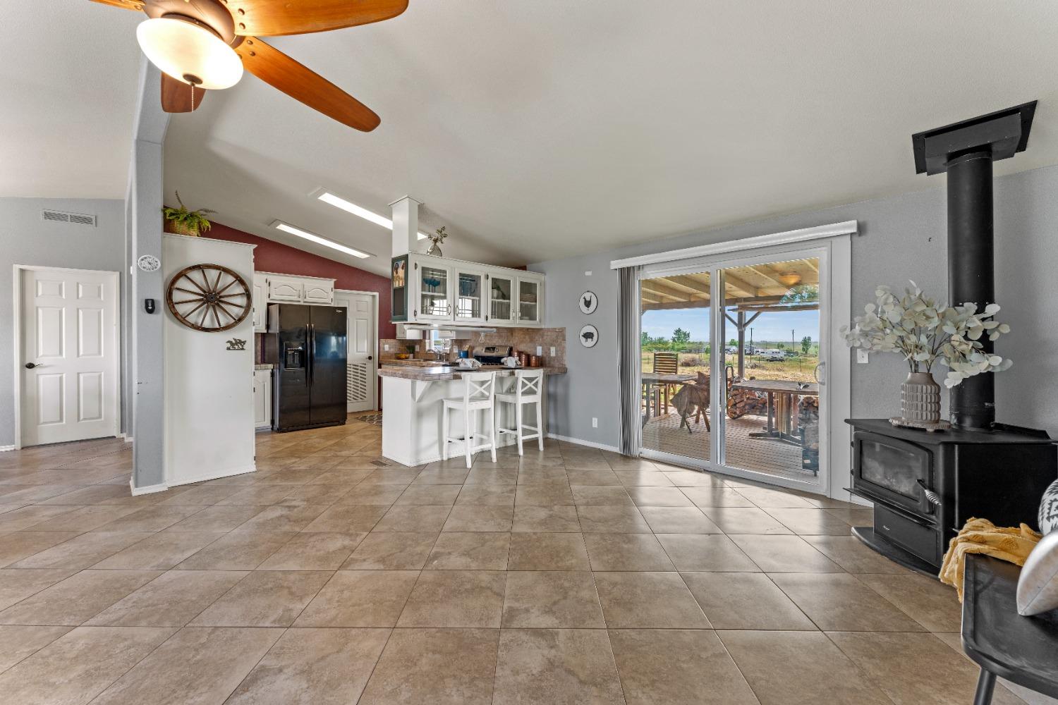 Detail Gallery Image 9 of 88 For 7394 Camp Far West Rd, Wheatland,  CA 95692 - 3 Beds | 2 Baths