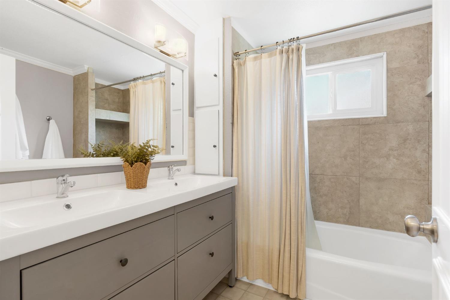 Detail Gallery Image 20 of 30 For 904 Homewood Dr, Woodland,  CA 95695 - 3 Beds | 2 Baths