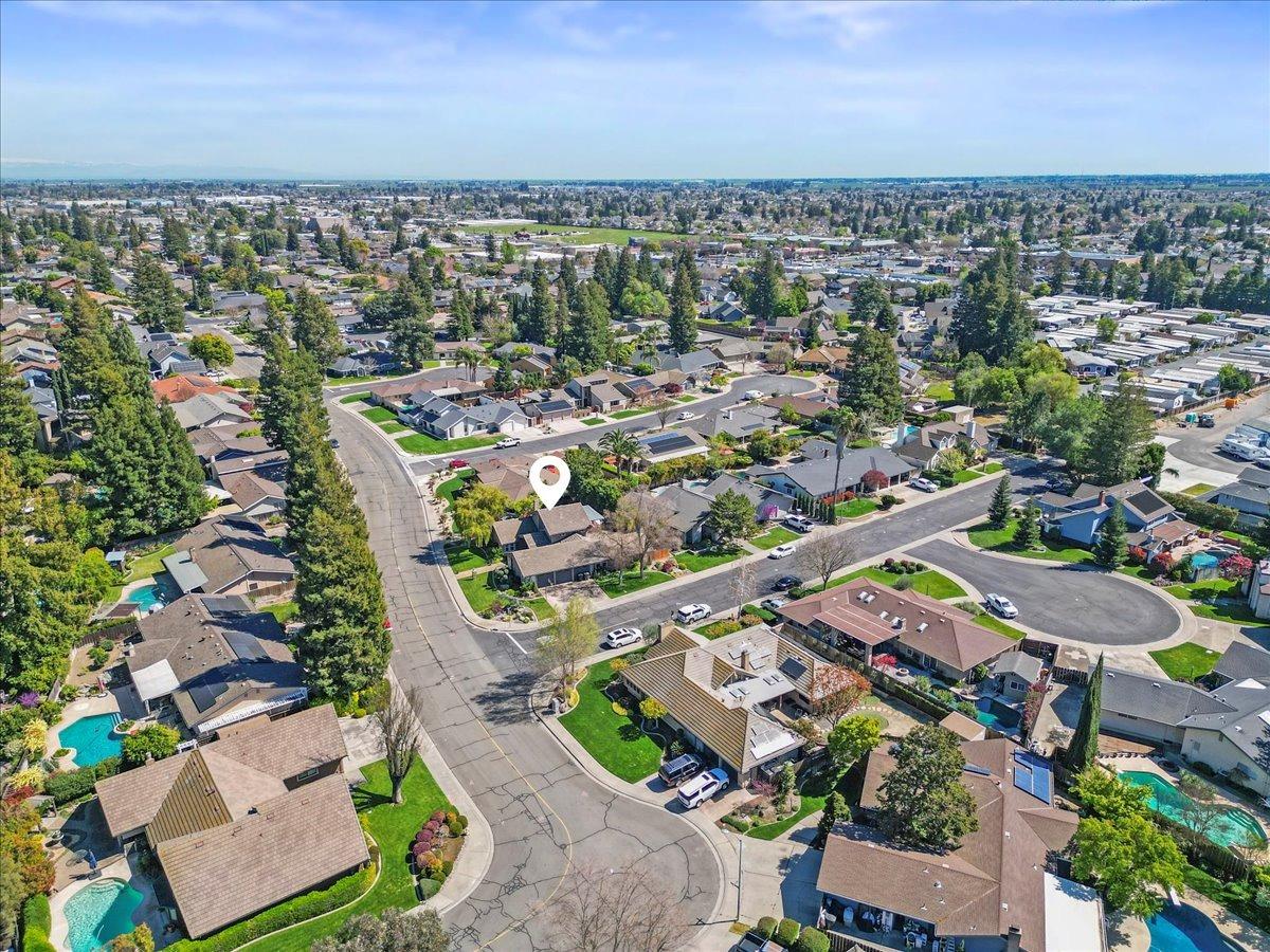 Candlewood Place, Riverbank, California image 40